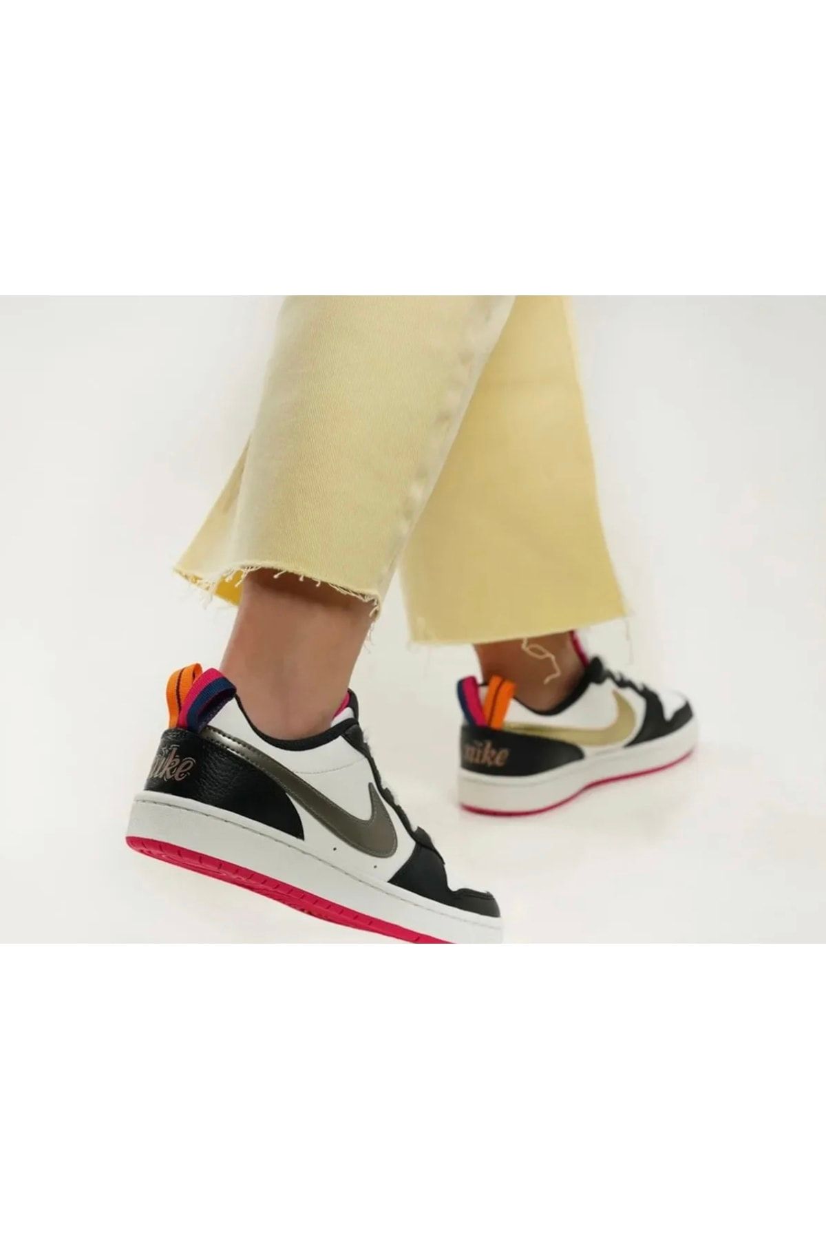 Wmns nike court borough se on sale