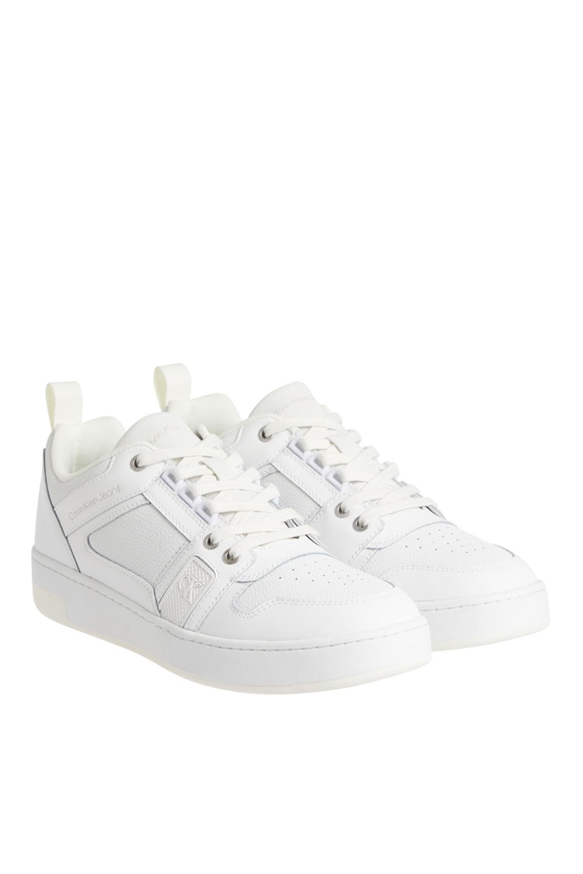 Calvin klein store white tennis shoes