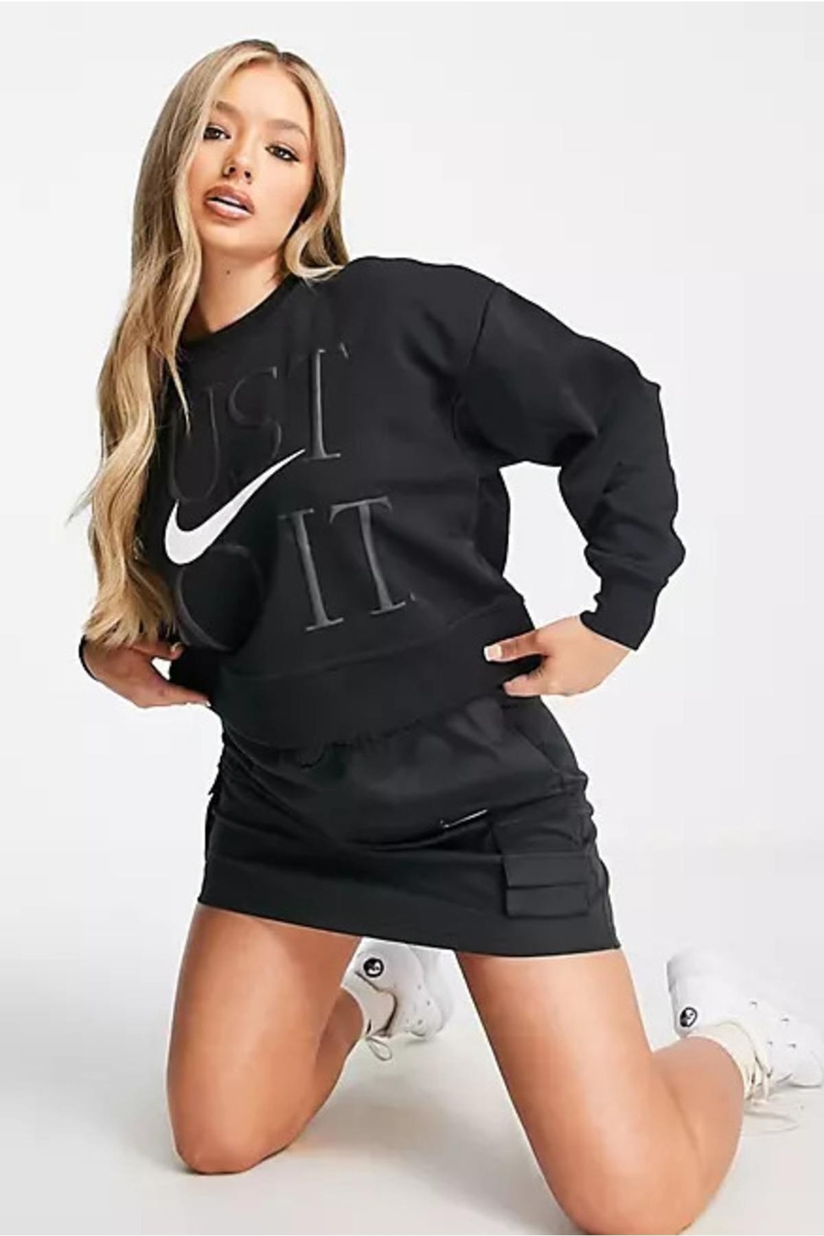 Nike Sportswear Dri-fit Kısaltılmış Boy Bol Kesim Siyah Kadın Sweatshrit