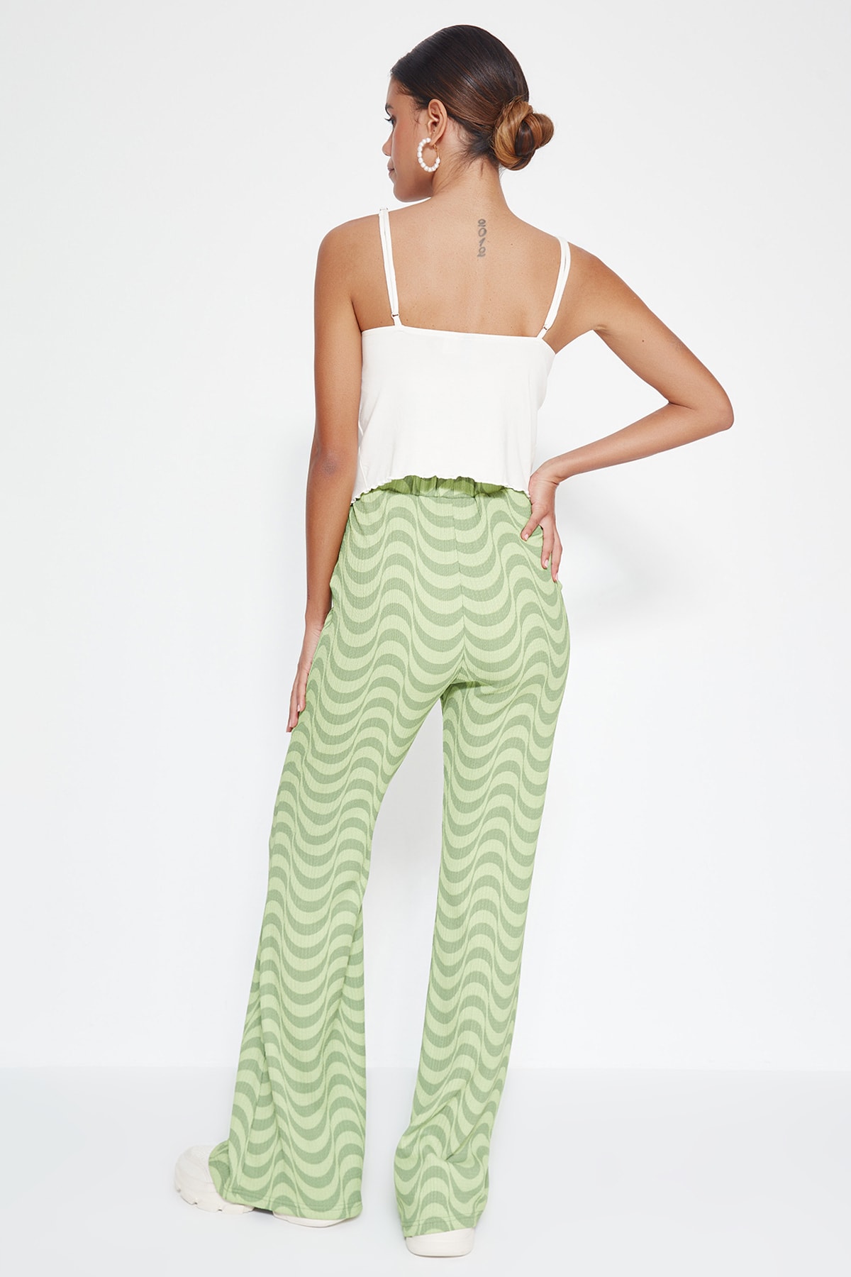 Trendyolmilla  Yeşil Bürümcük Wide Leg/Rahat Kesim Yüksek Bel Örme Pantolon TWOSS23PL00085 - Görsel 5