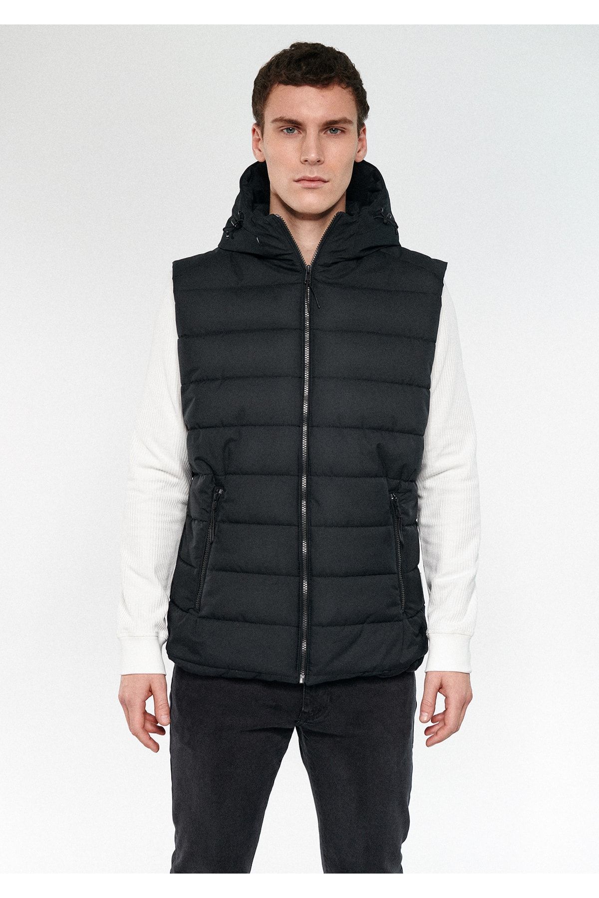 Mavi Kapüşonlu Siyah Şişme Yelek Regular Fit / Normal Kesim 0110147-900 QE9427