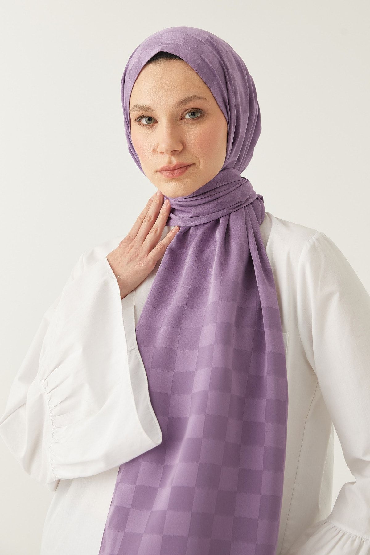 FRESCO SCARFS Women s Hijab Silky Cotton Jacquard Checkerboard