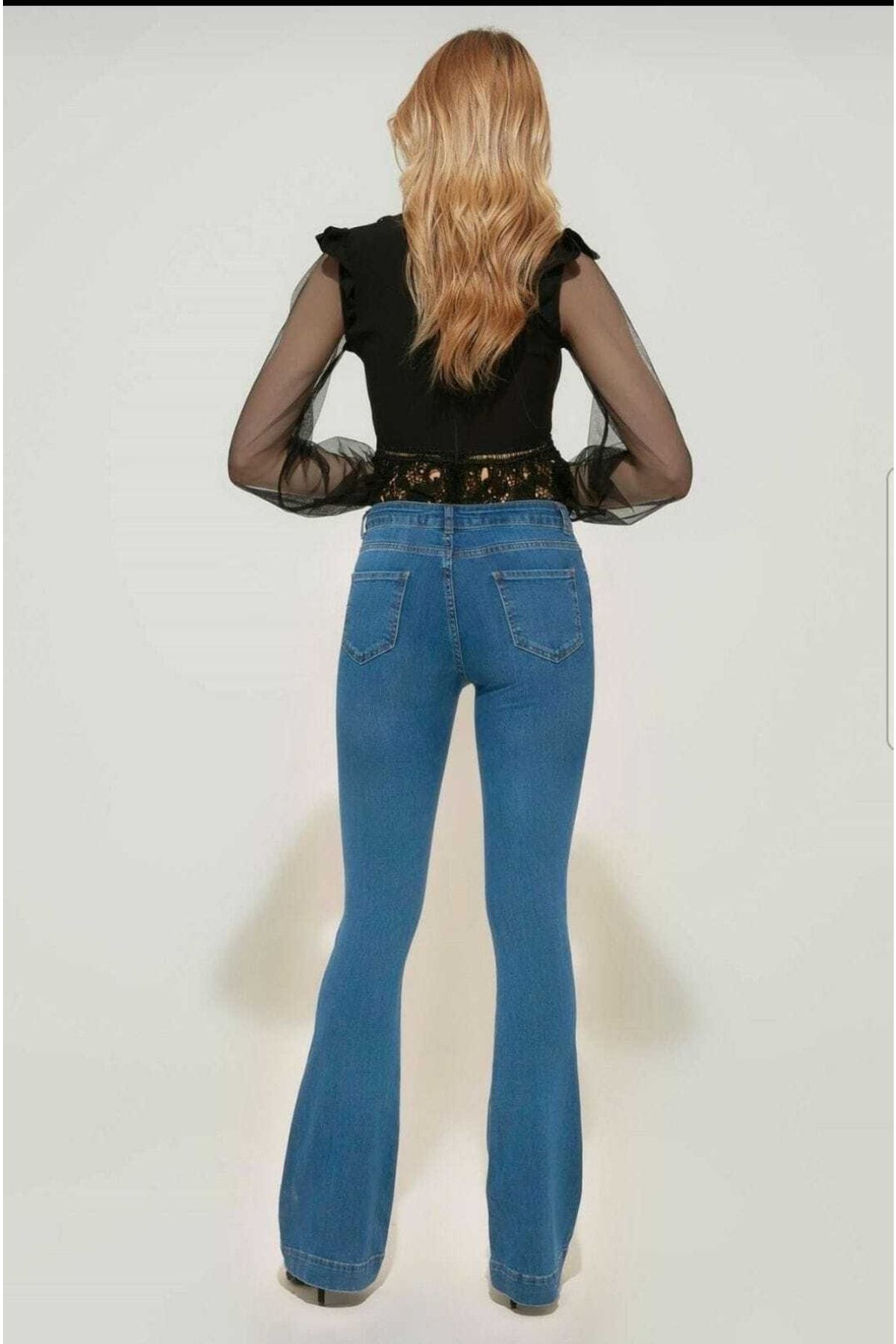 Ramrod-Marisa Pantaloni de denim cu picior evazat albastru mediu, blugi evazați cu talie înaltă, compacti 5