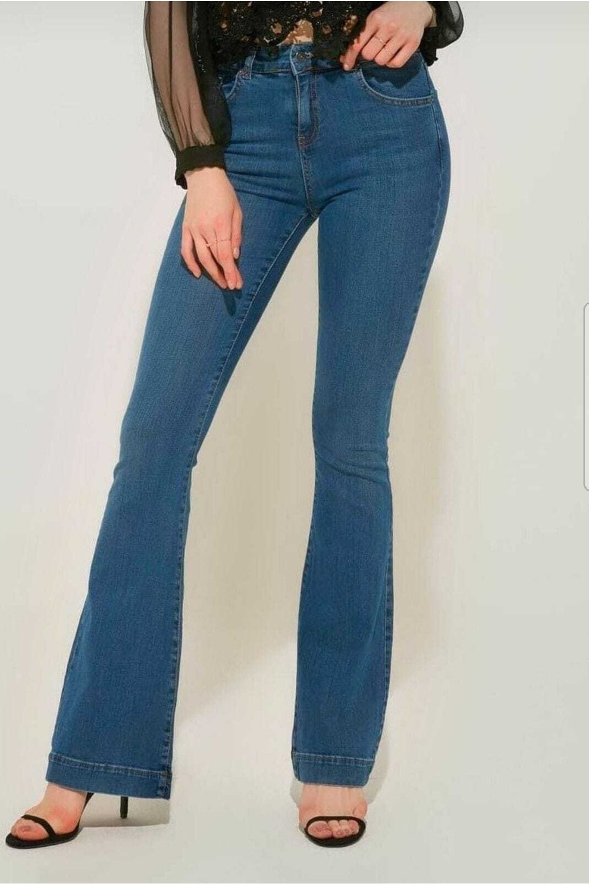 complete the look image