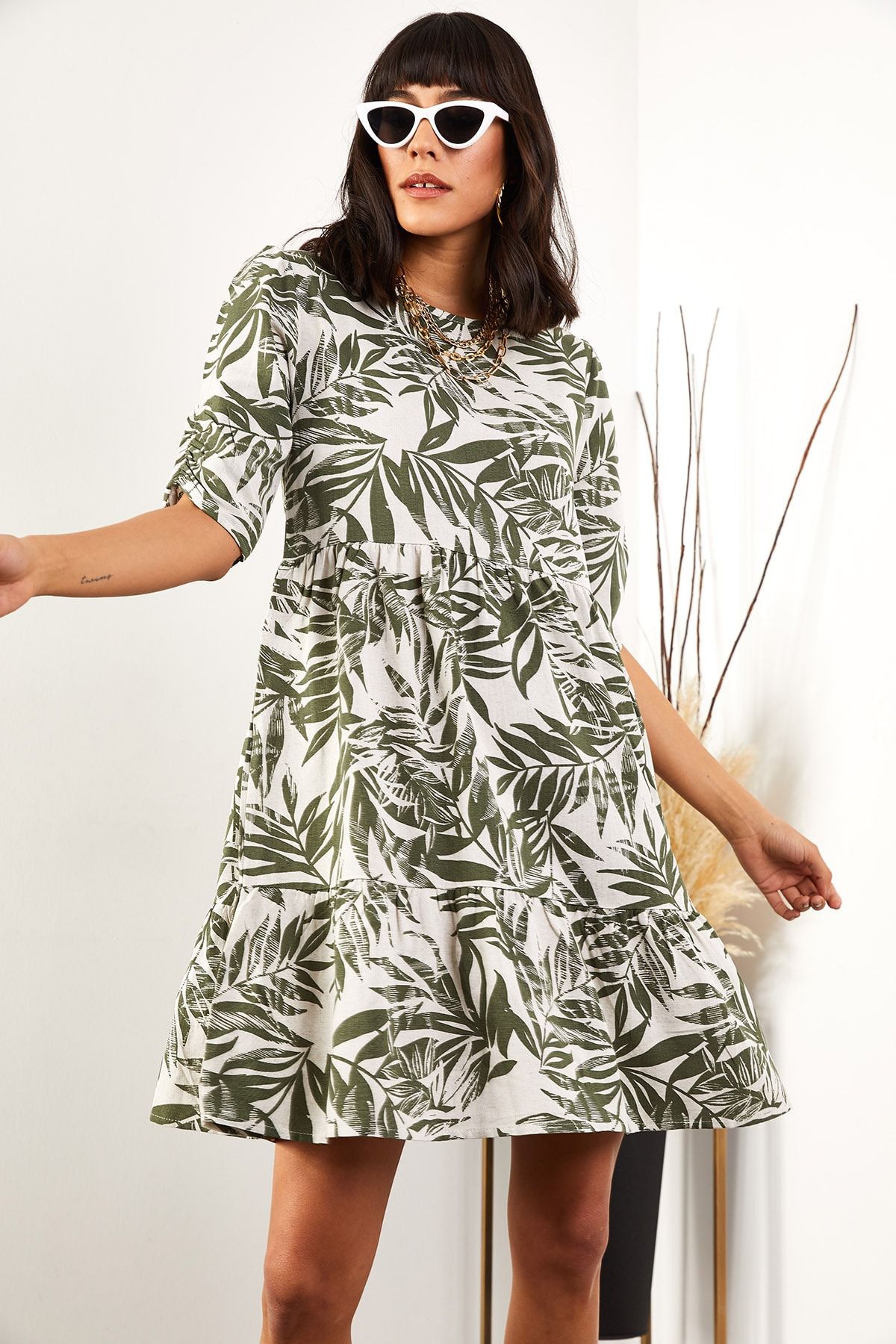 Olalook Khakifarbenes Palm-Leinenkleid für Damen - Trendyol