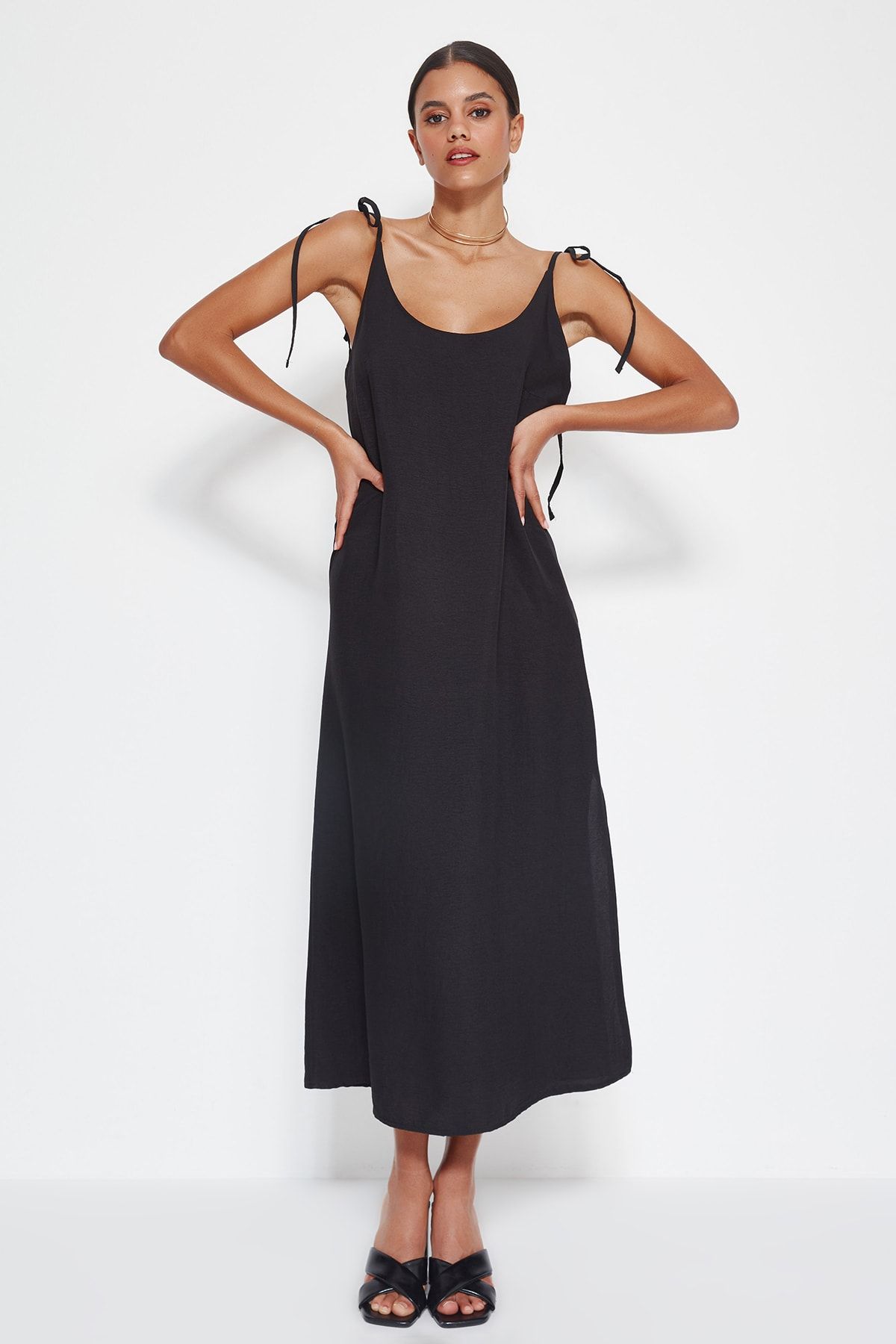 Trendyol Collection-Rochie neagră cu tăietură dreaptă, cu bretele, țesută midi TWOSS23EL00413 3