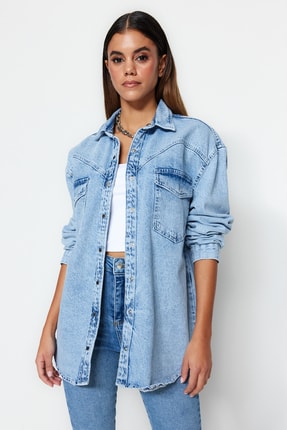 TRENDYOLMİLLA Mavi Dikiş Detaylı Oversize Denim G&ouml;mlek Ceket TWOSS23GO00227