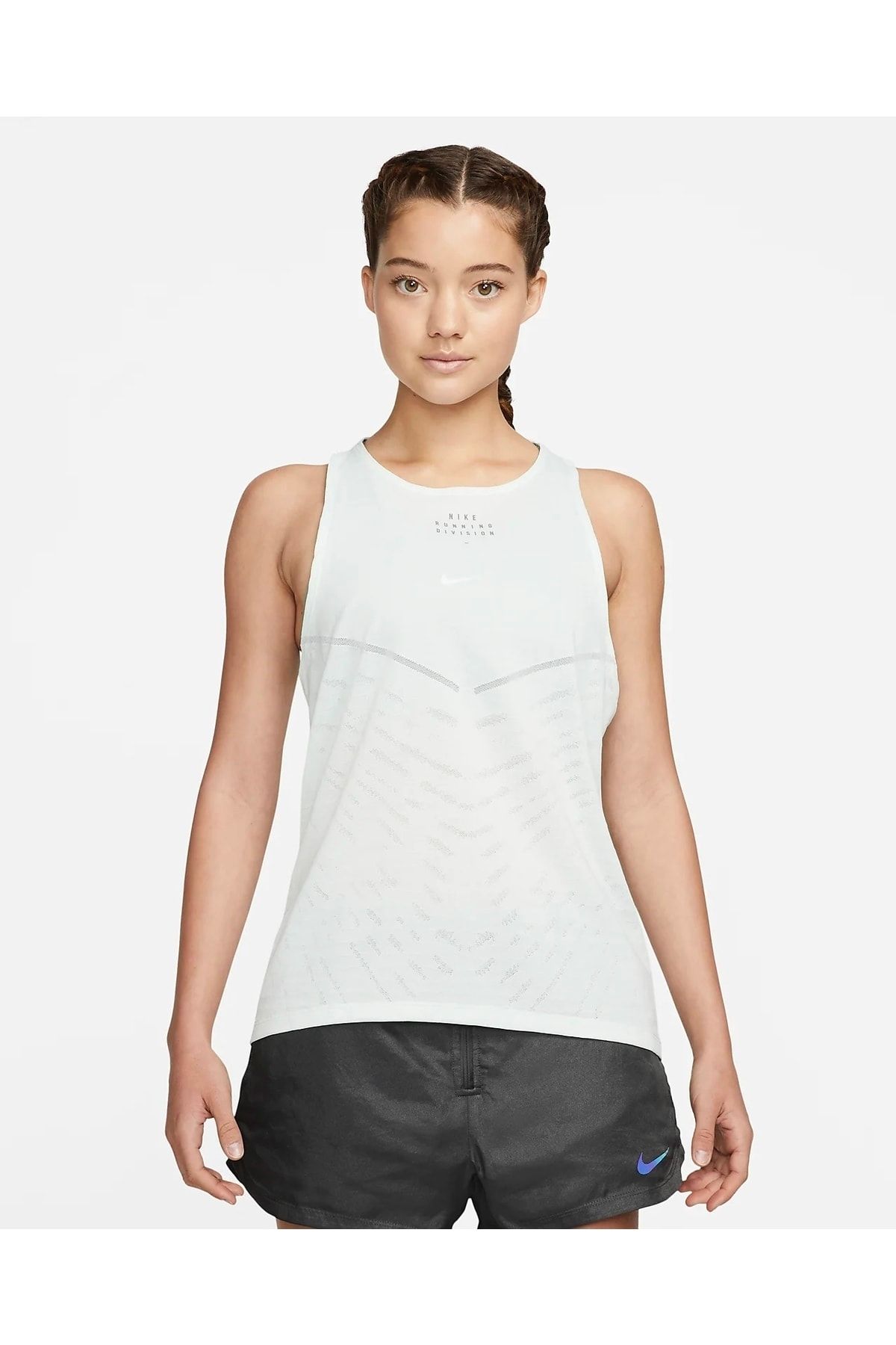 Women's nike breathe running top sale