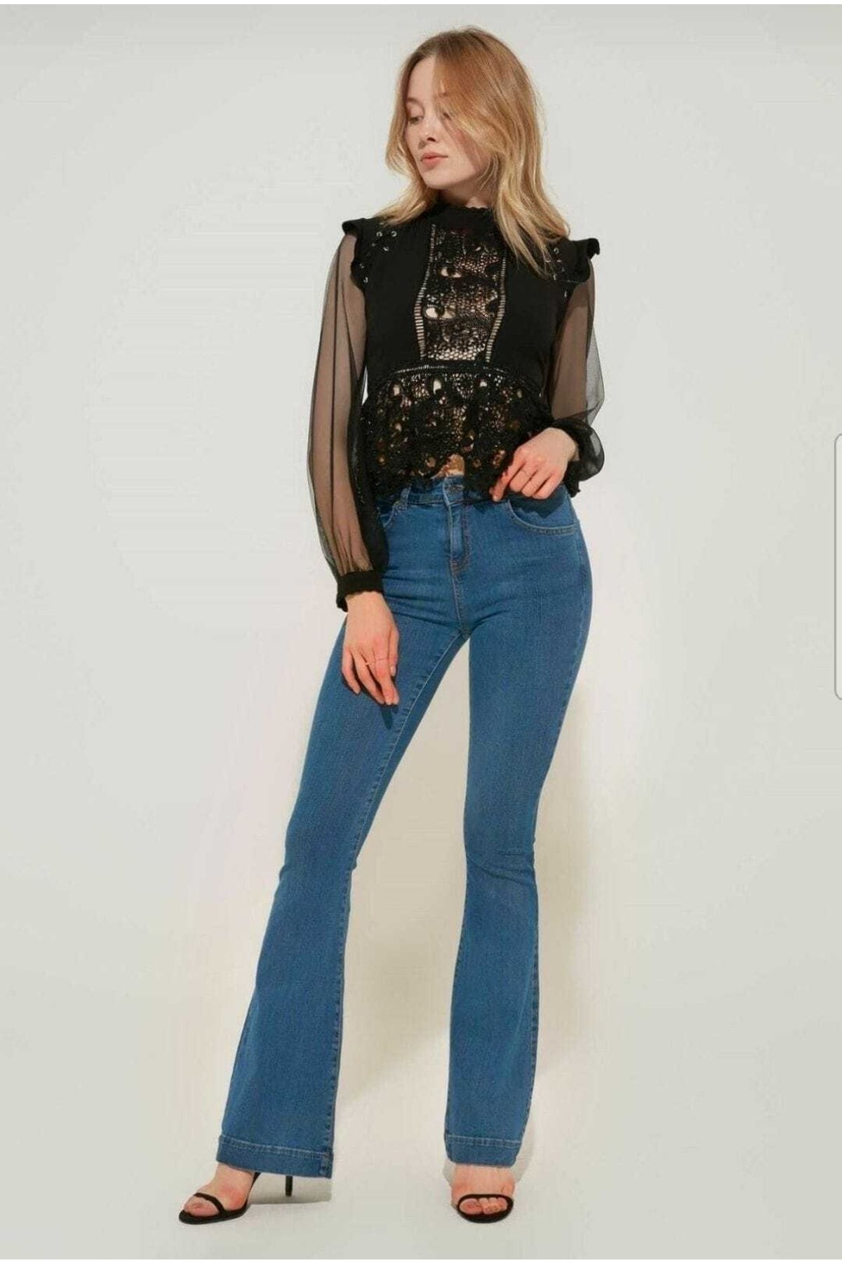 Ramrod-Marisa Pantaloni de denim cu picior evazat albastru mediu, blugi evazați cu talie înaltă, compacti 3