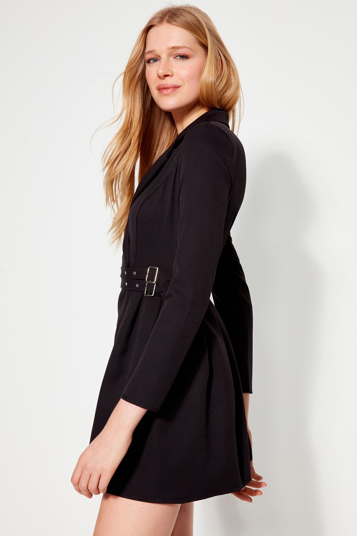 Trendyol Collection Kleid Schwarz Blazerkleid