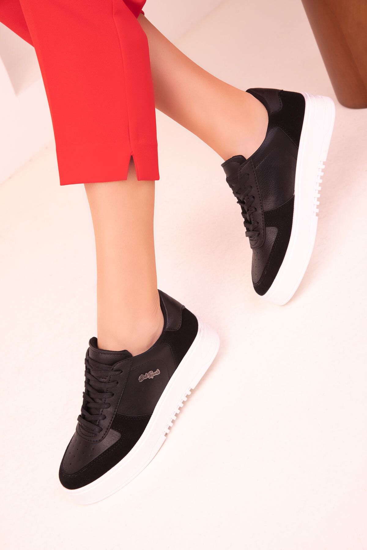 High cleated clearance sneaker en0en00288