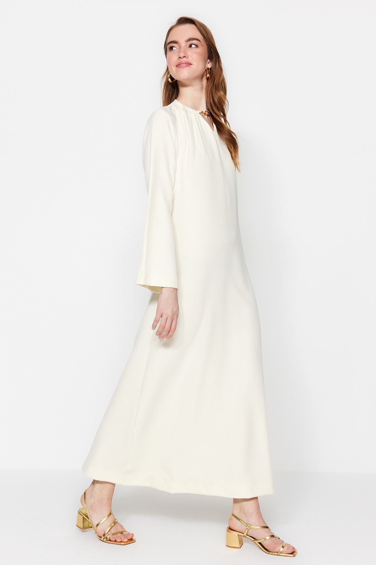 Trendyol Modest-Βραδινό φόρεμα κρεπ Ecru Nu A-Line με αξεσουάρ κολιέ TCTSS23DB00023 5