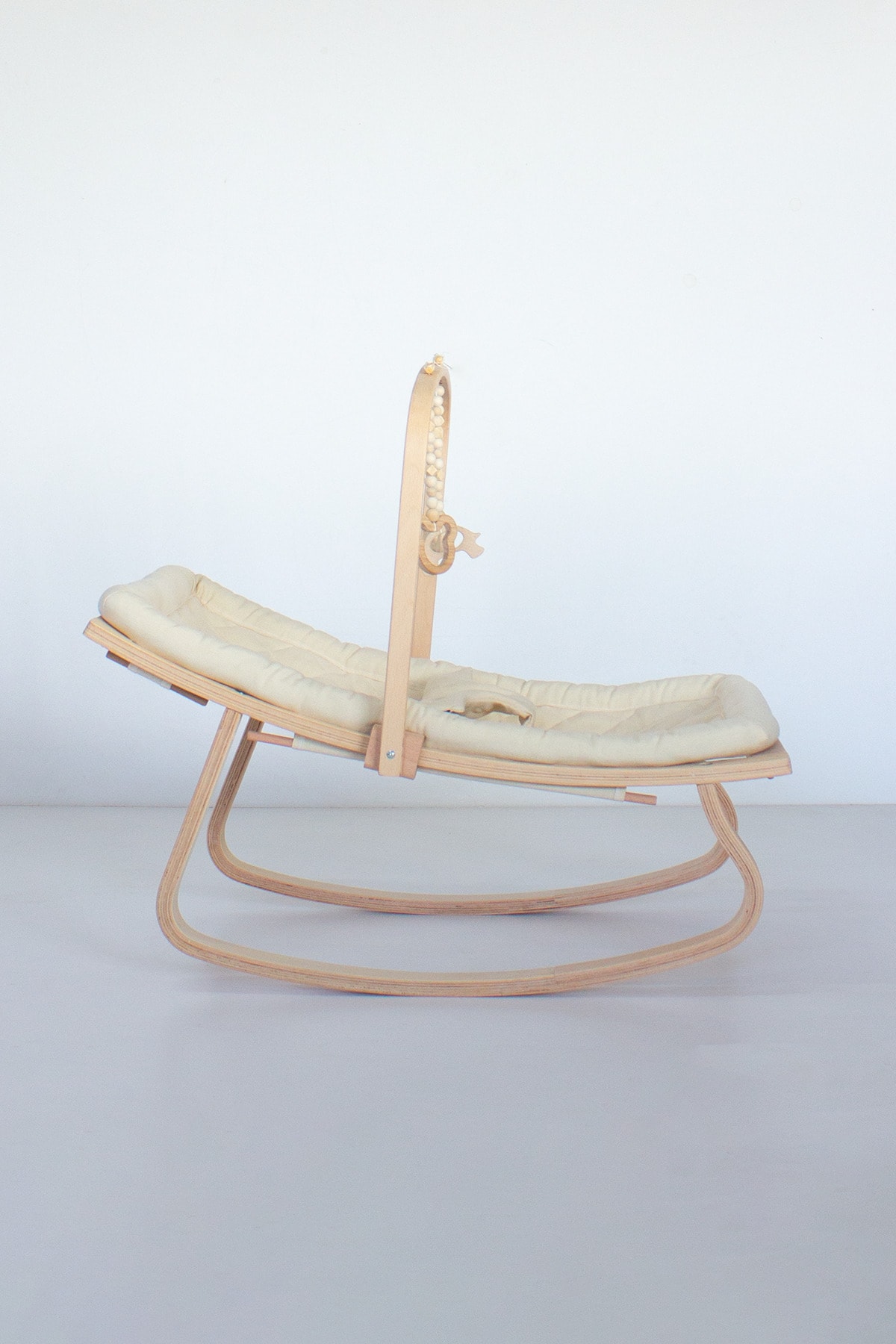 Babycom Ana Kucağı Bej - Ahşap Oyuncaklı fotoğrafı 2 (önizleme)