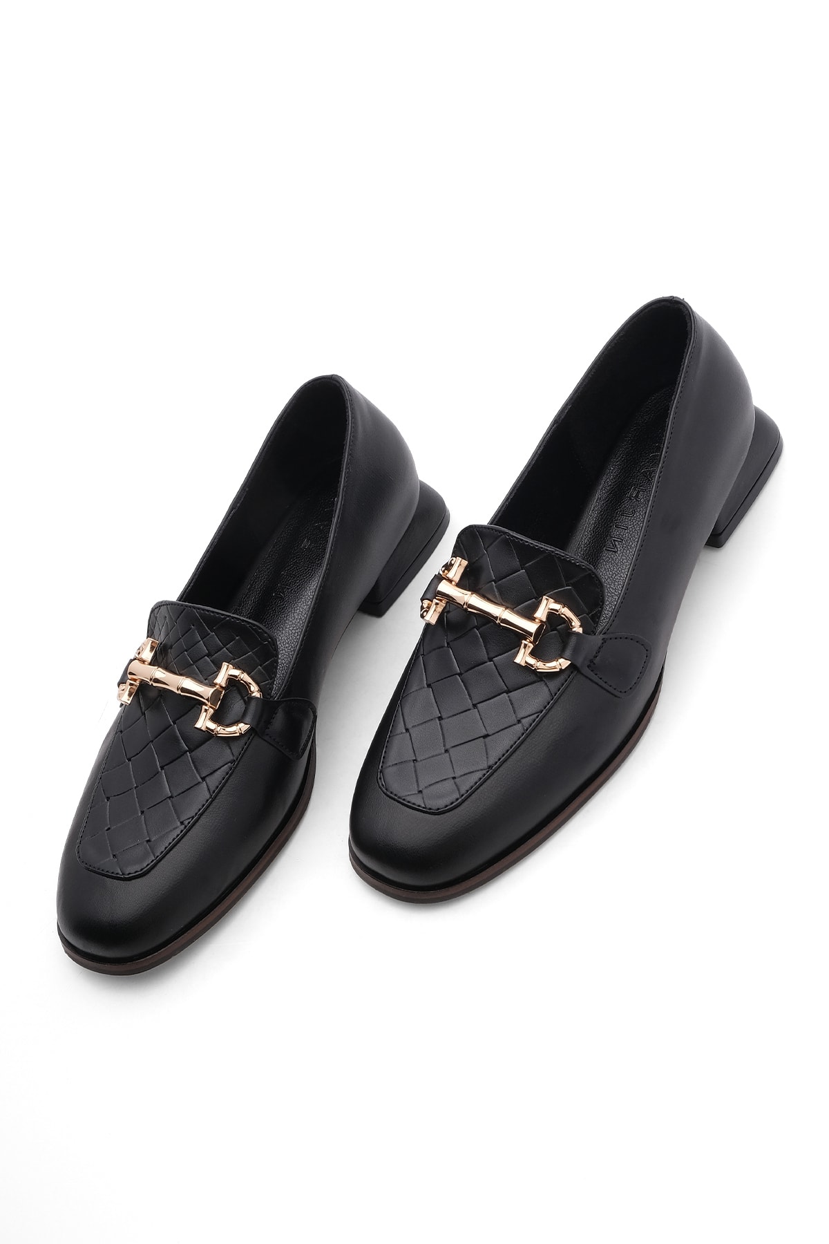 Marjin Kadın Loafer Zincirli Gold Tokalı Günlük Ayakkabı Vokel siyah