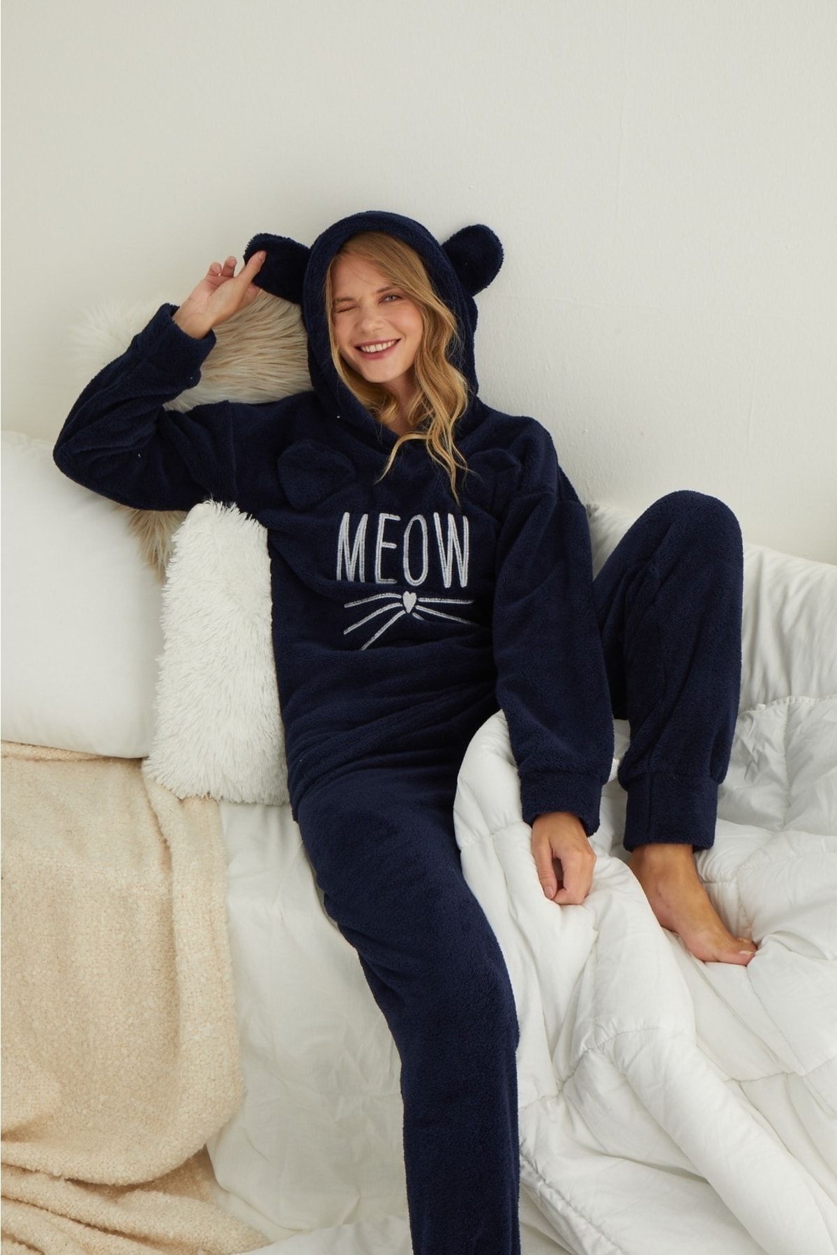 Meow fleece pajamas outlet