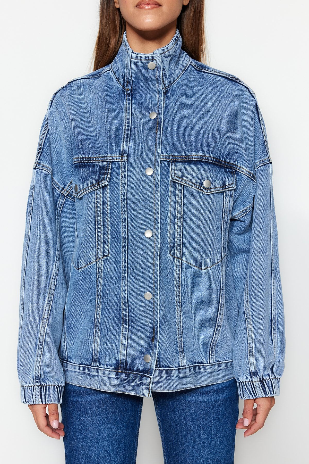 TRENDYOLMİLLA Mavi Dikiş Detaylı Oversize Denim Ceket TWOSS23CE00037 CE10156