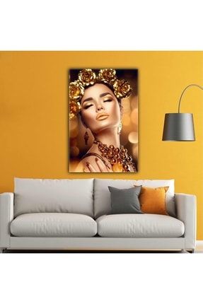 Altın Çiçek Takılı Gözü Kapalı Kadın Gerdanlık Kanvas Tablo T1010194