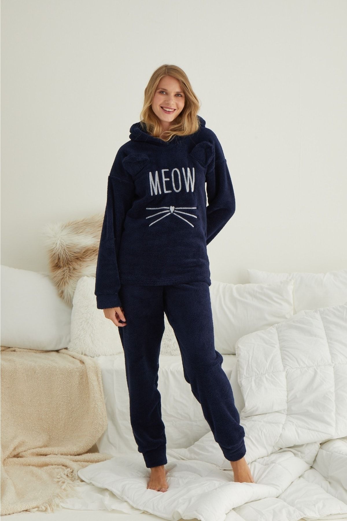 Meba Women s Welsoft Meow Embroidered Hooded Navy Blue Winter