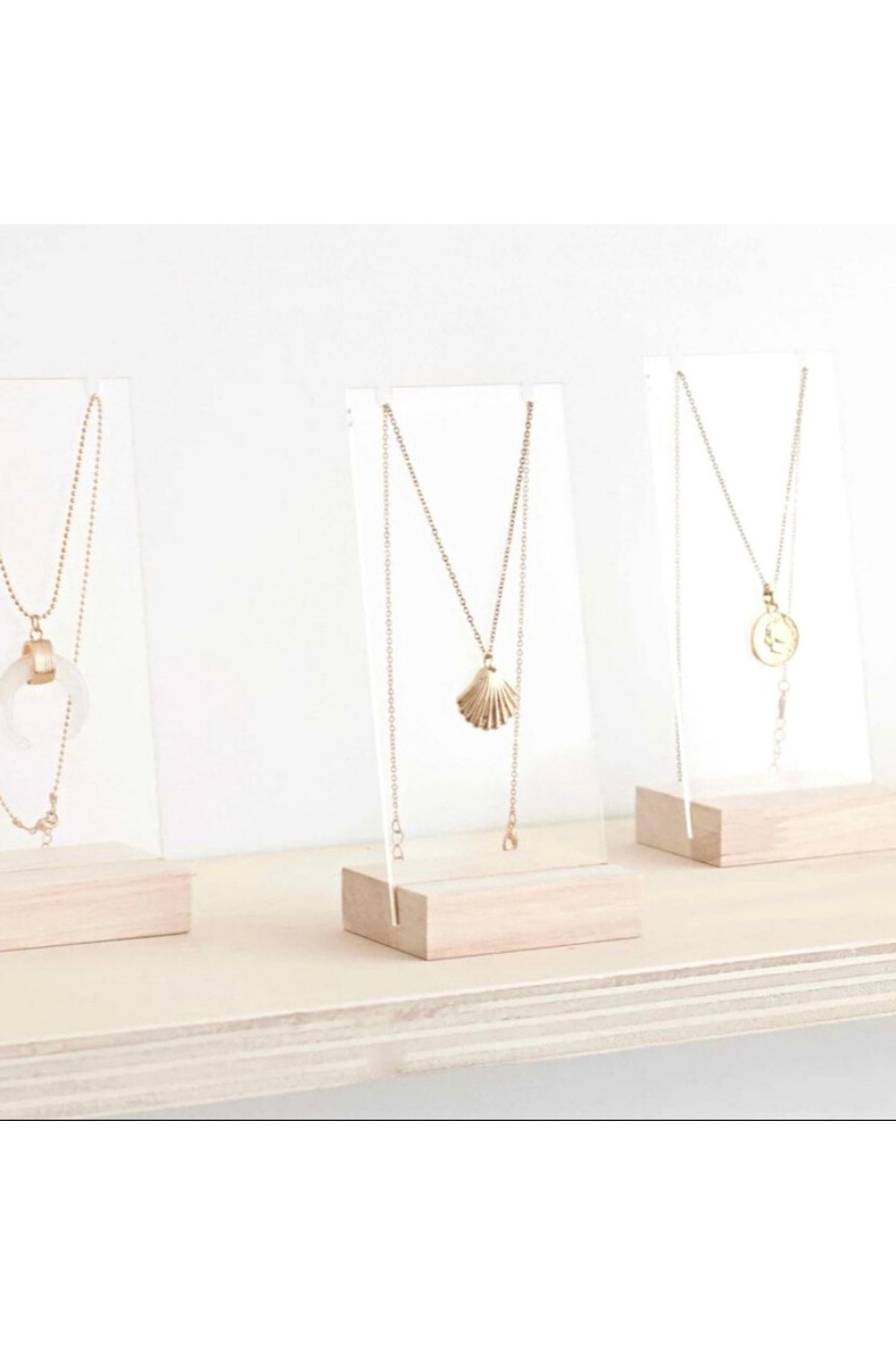Amelia necklace top