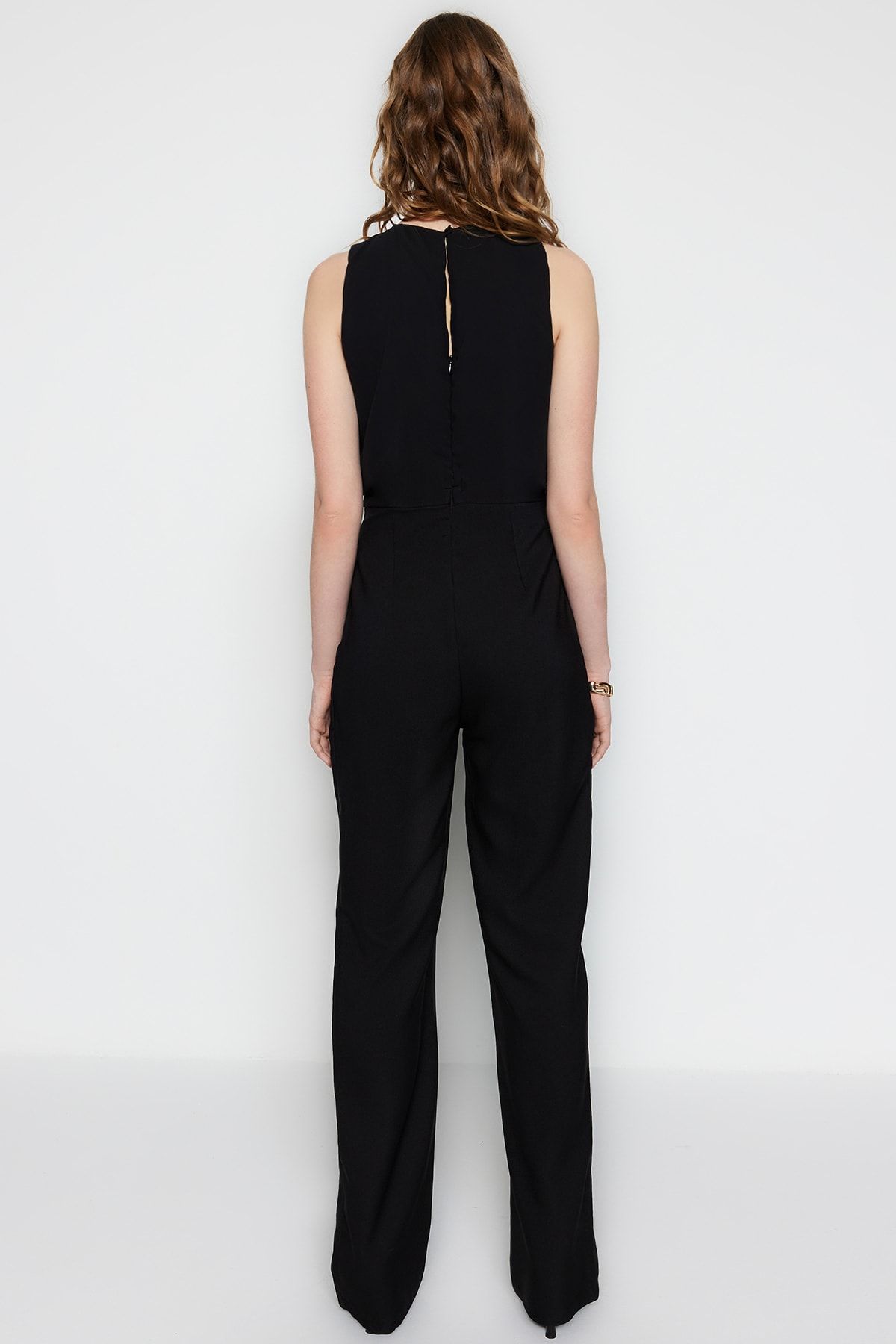 Black jumpsuit fitted leg discount