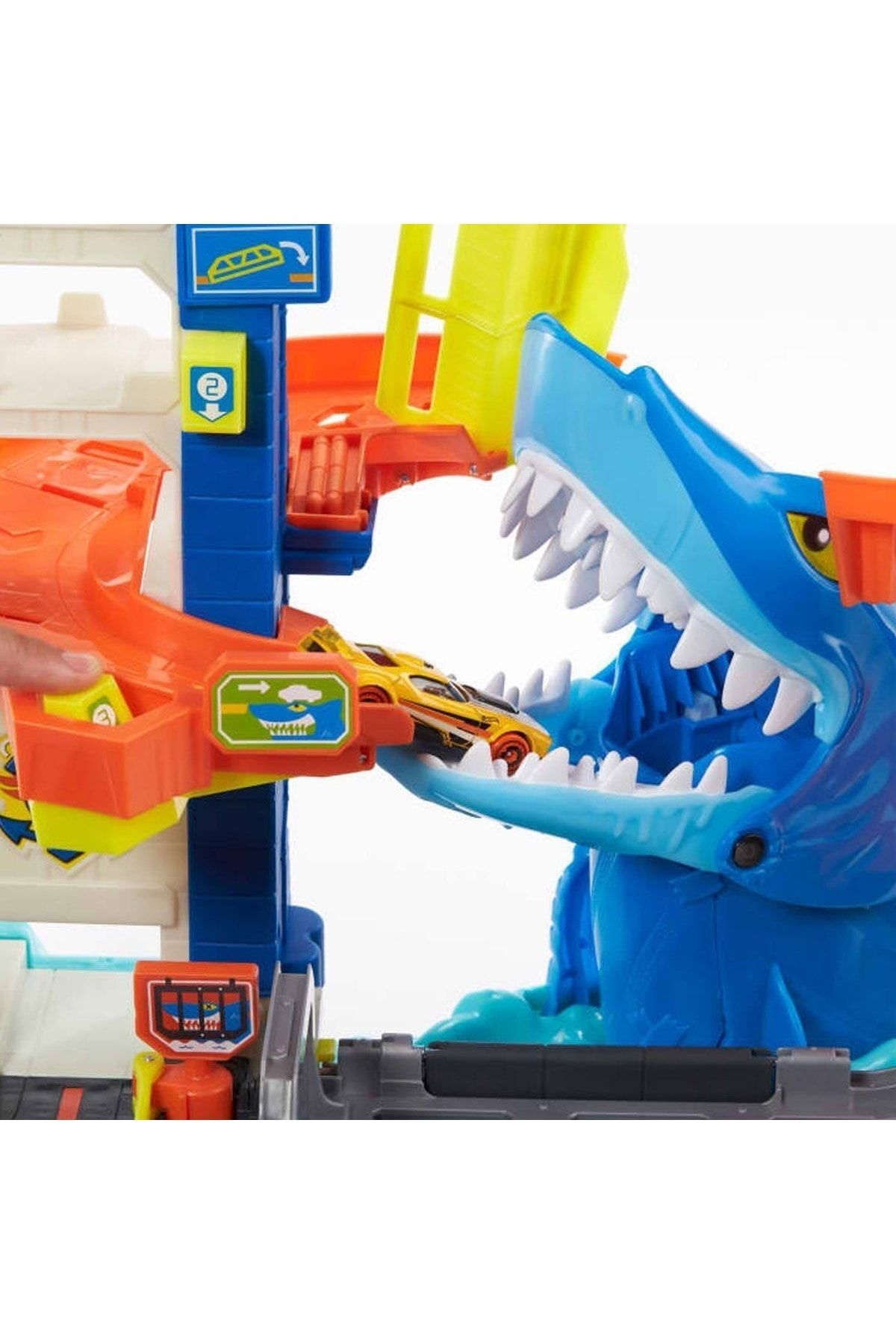 KILIÇASLAN SHOP Hdp06 Hot Wheels Köpek Balığından Kaçış Oyun Seti NY8801
