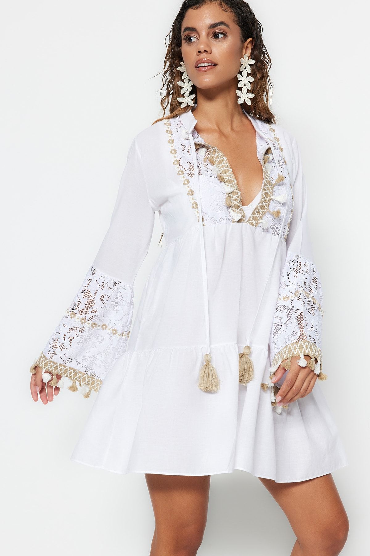 Trendyol Collection White Mini Woven Embroidered 100% Cotton Beach Dress TBESS20EL0862