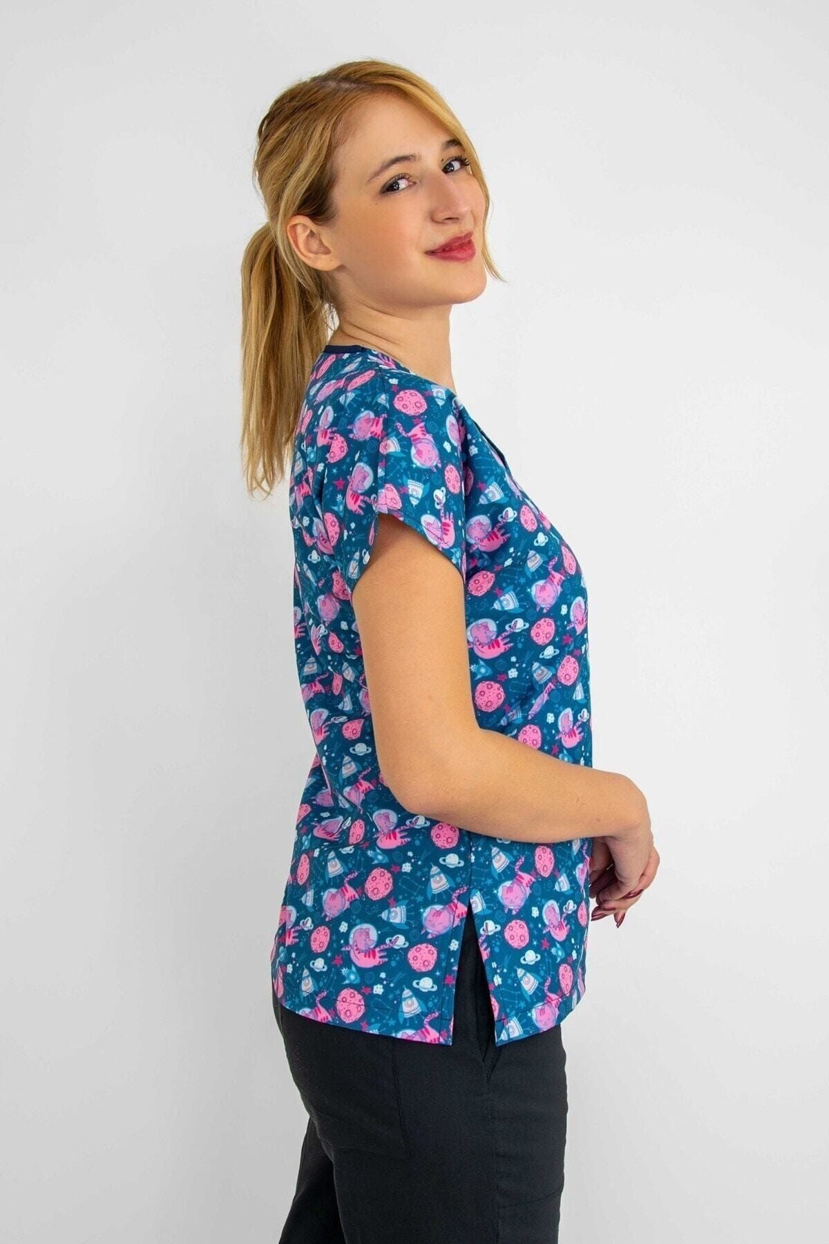 Nur Medikal Giyim-Alien Cat Patterned Lycra Top and Bottom Set 6