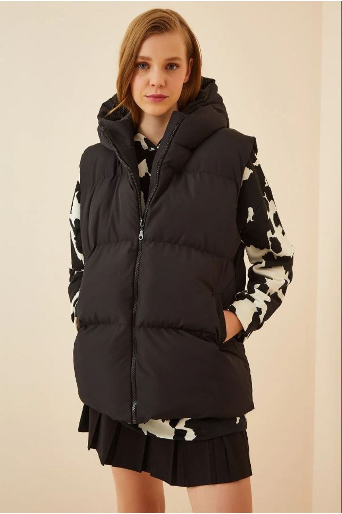 Down vest with fur hood online