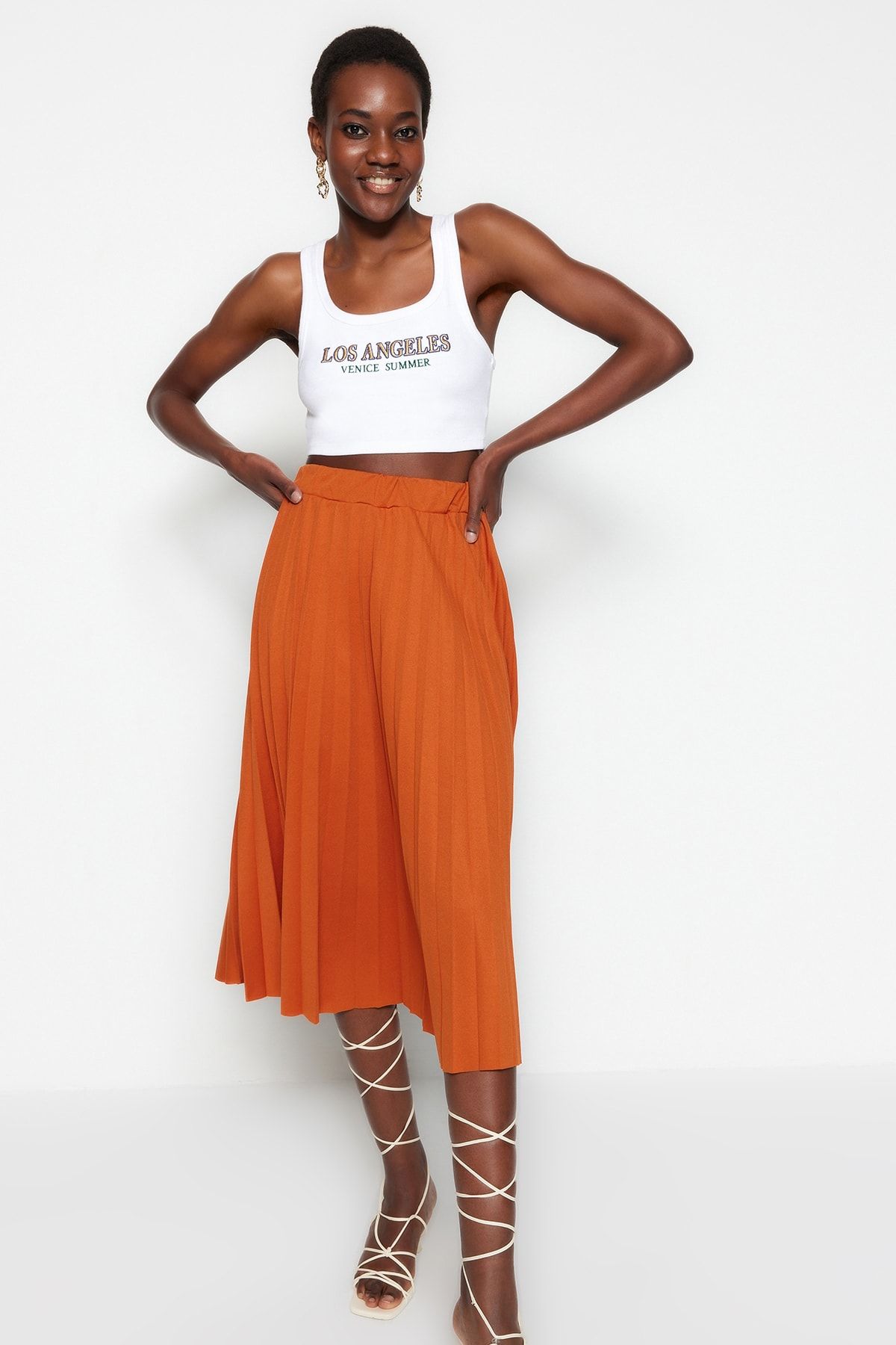 complete the look image