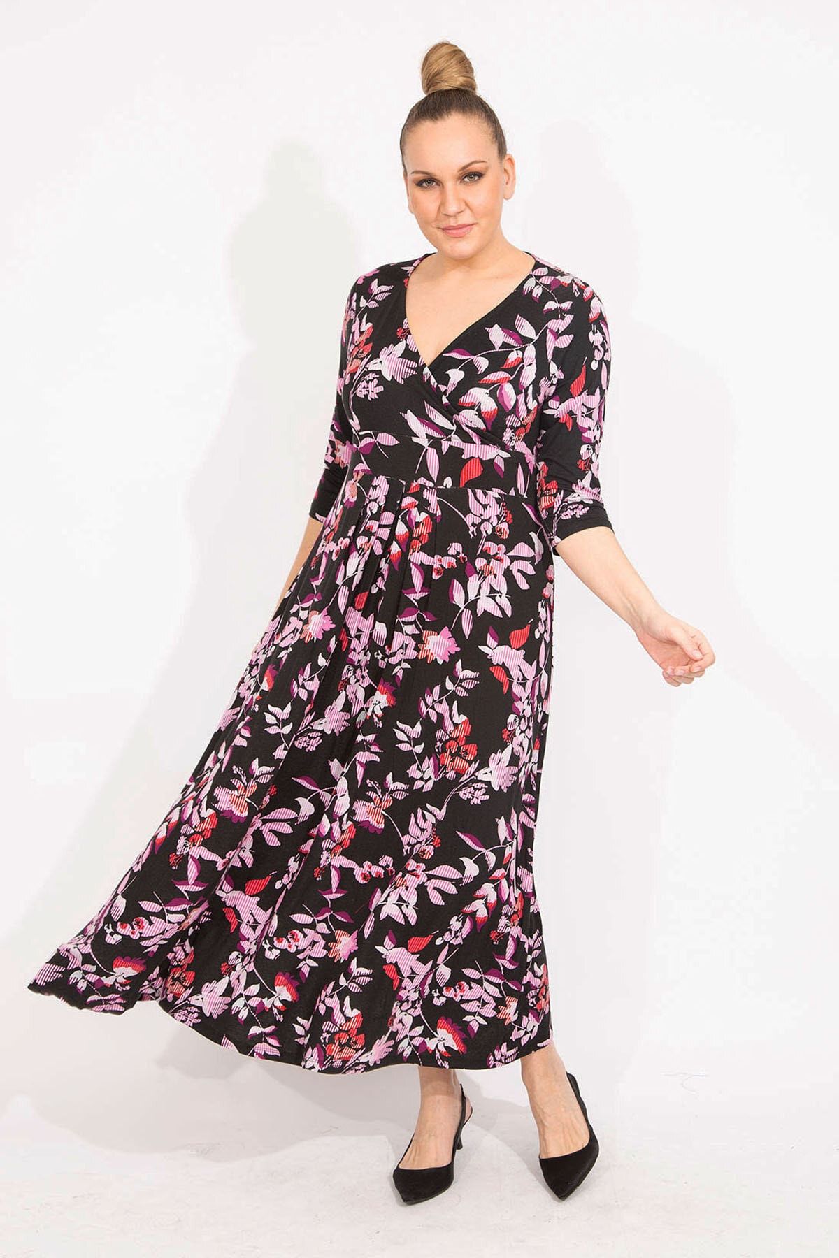 Şans Große Größen in Kleid Mehrfarbig Basic Fast ausverkauft