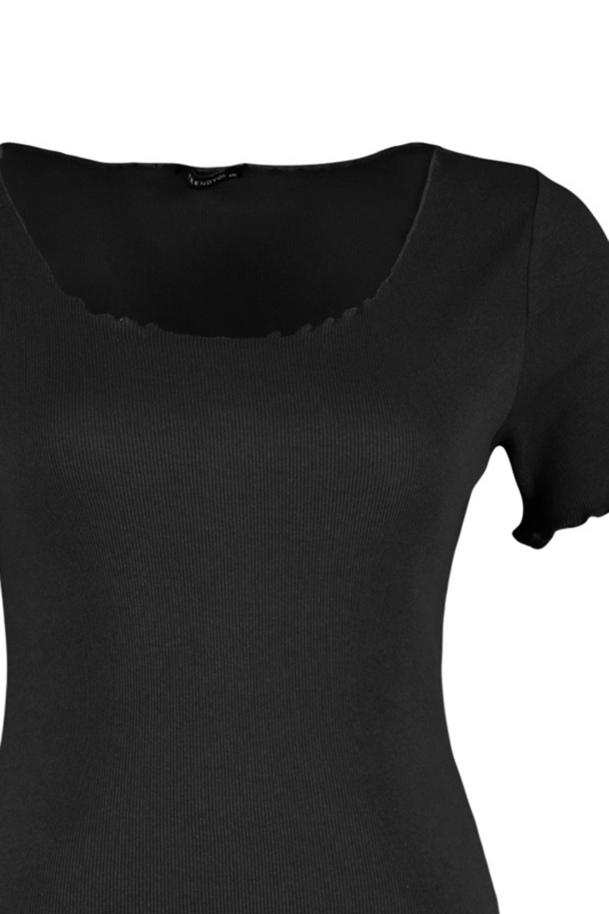 Trendyol Curve-Schwarze, gerippte, gestrickte Plus-Size-Bluse mit Rundhalsausschnitt TBBSS23BF00010 7
