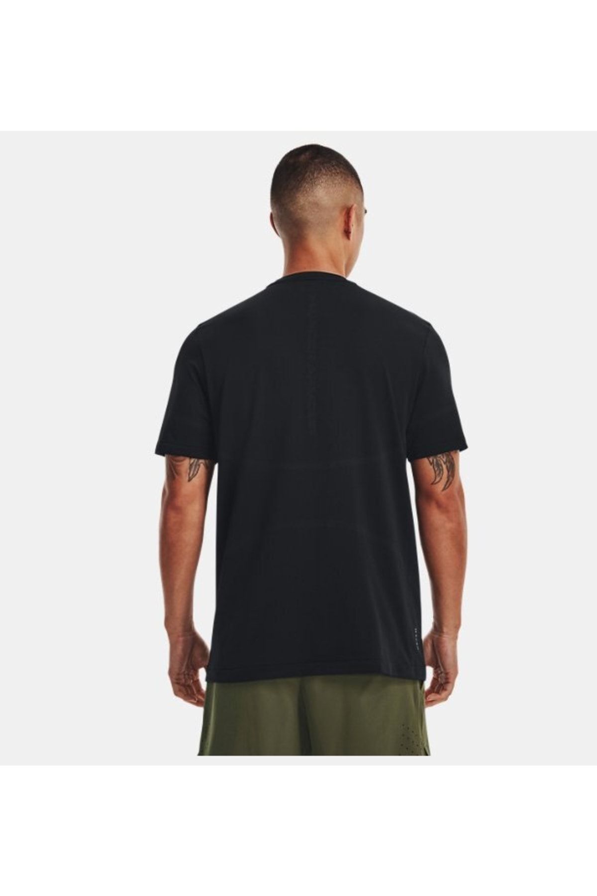 تی شرت مشکی مردانه آستین کوتاه میراث Sewing Legacy 1376781 001 Under Armour