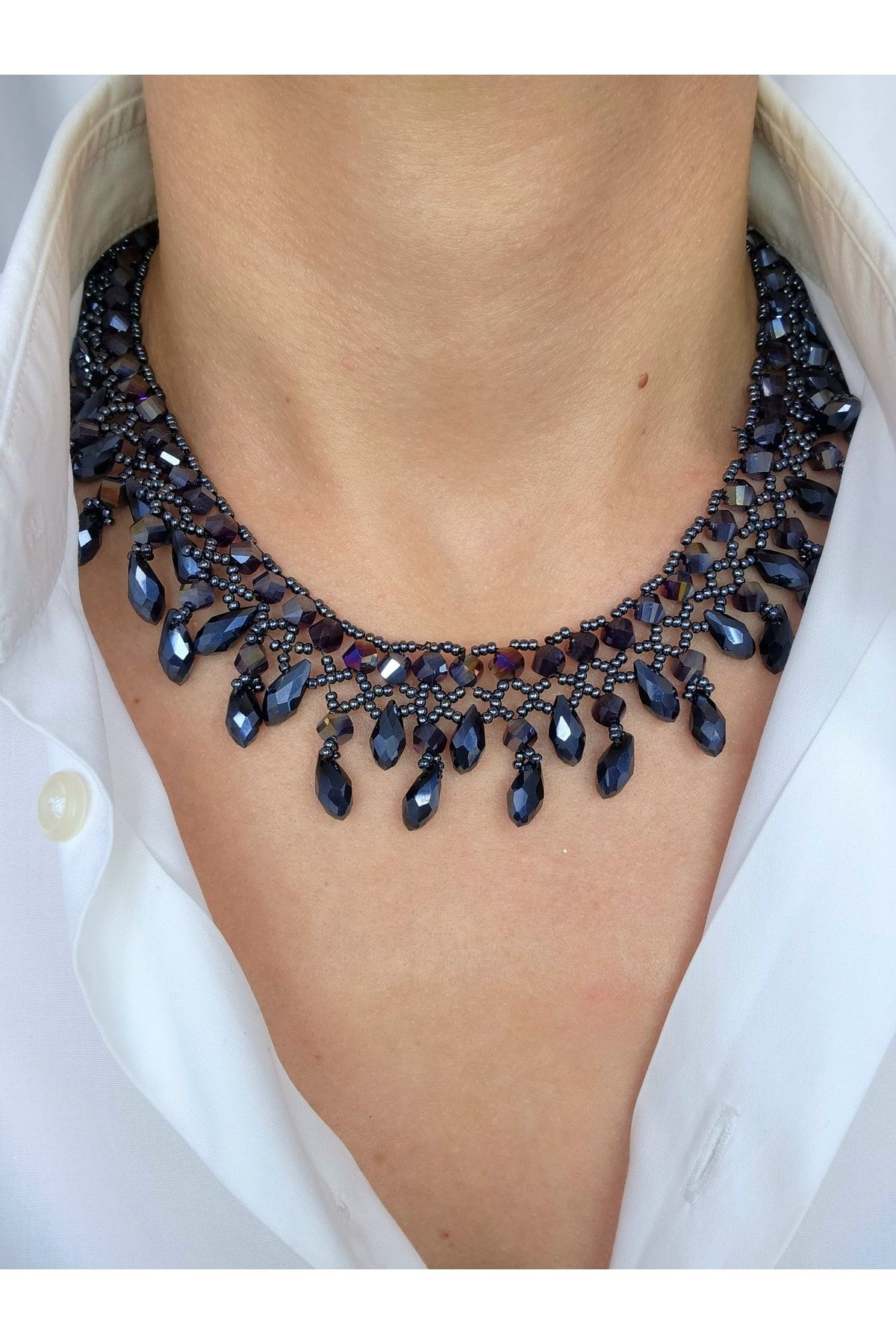 Gray choker store