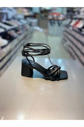 Leydi Topuklu Bantlı Uzun Bağlamalı Kadın Sandalet P2936S6169