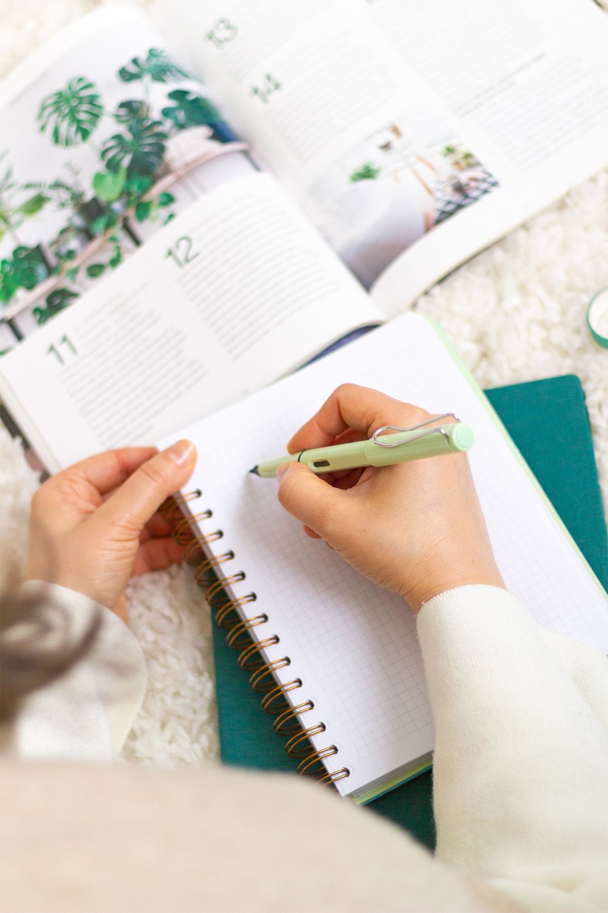 Matt Notebook-A5 15x21 Cm Spiral Elasticated Squared Undated Notebook 4