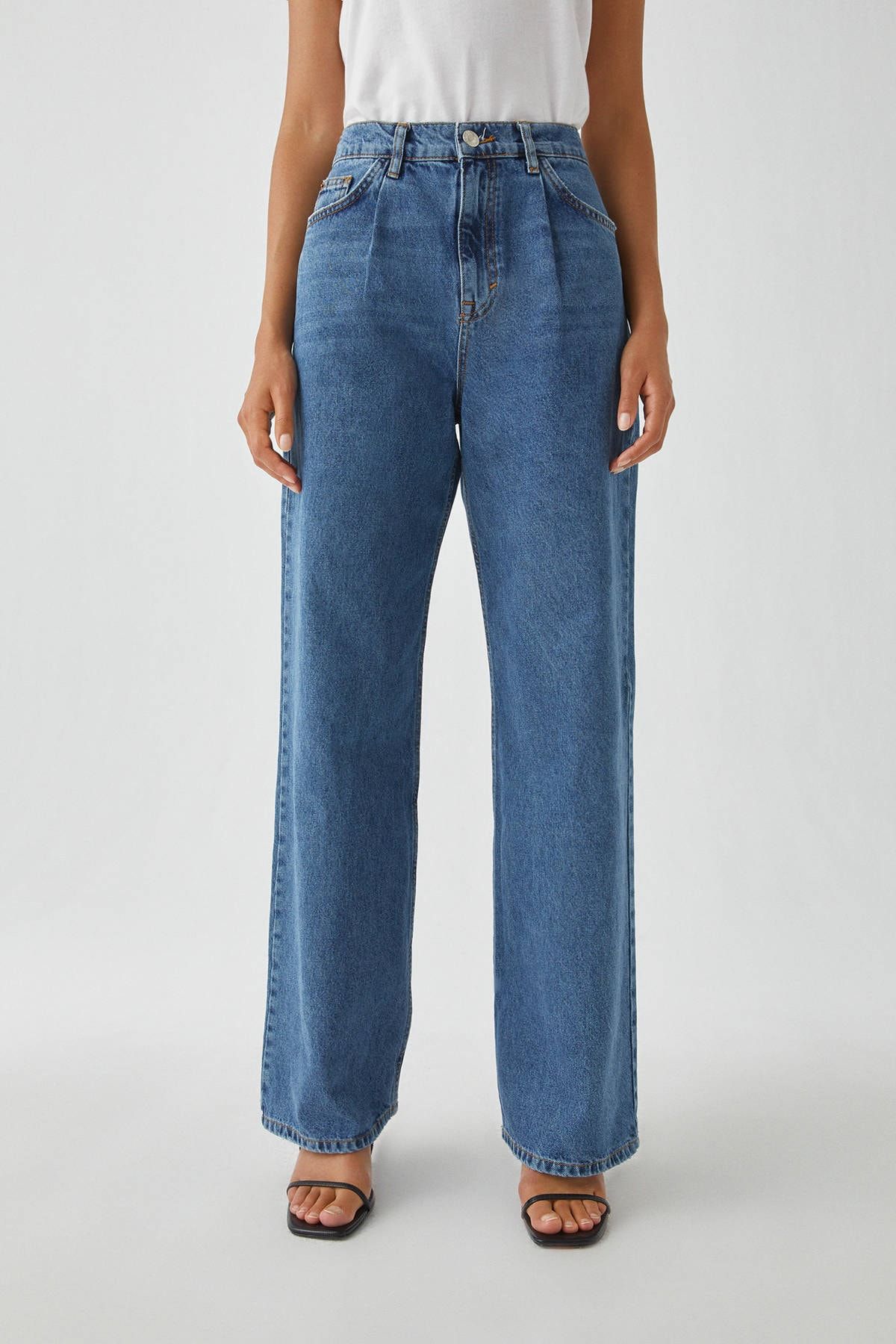 pull and bear straight fit jeans