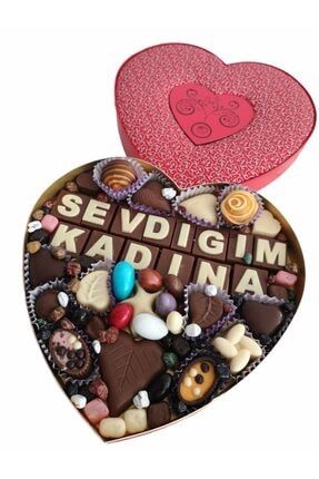 'Sevdiğim Kadına' Yazılı Harfli Kalpli Hediyelik Çikolata Kutusu kalpli200116