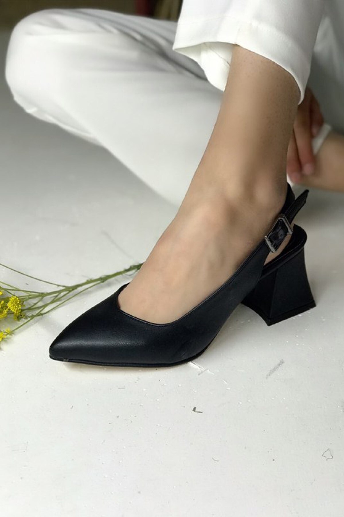 Kadın Siyah  Kısa Topuklu Ayakkabı