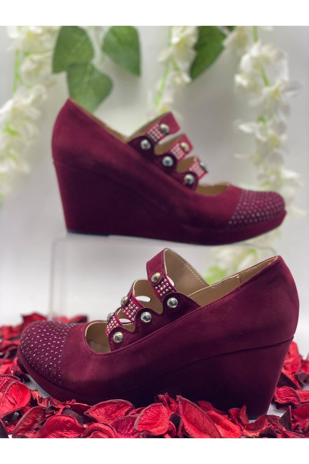 Burgundy wedges store