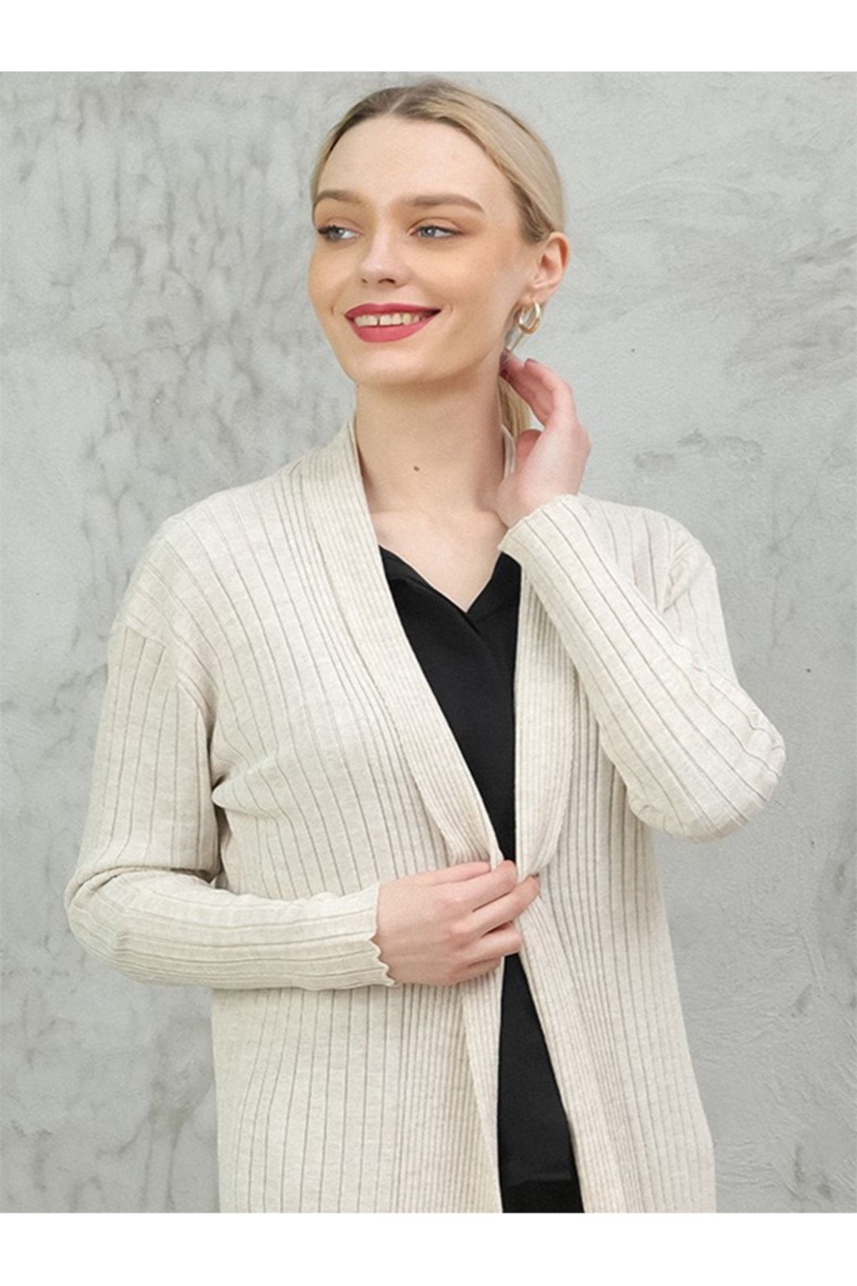 VEGENZE Women s Beige Long Collar Ribbed Thin Plain Knitwear Cardigan