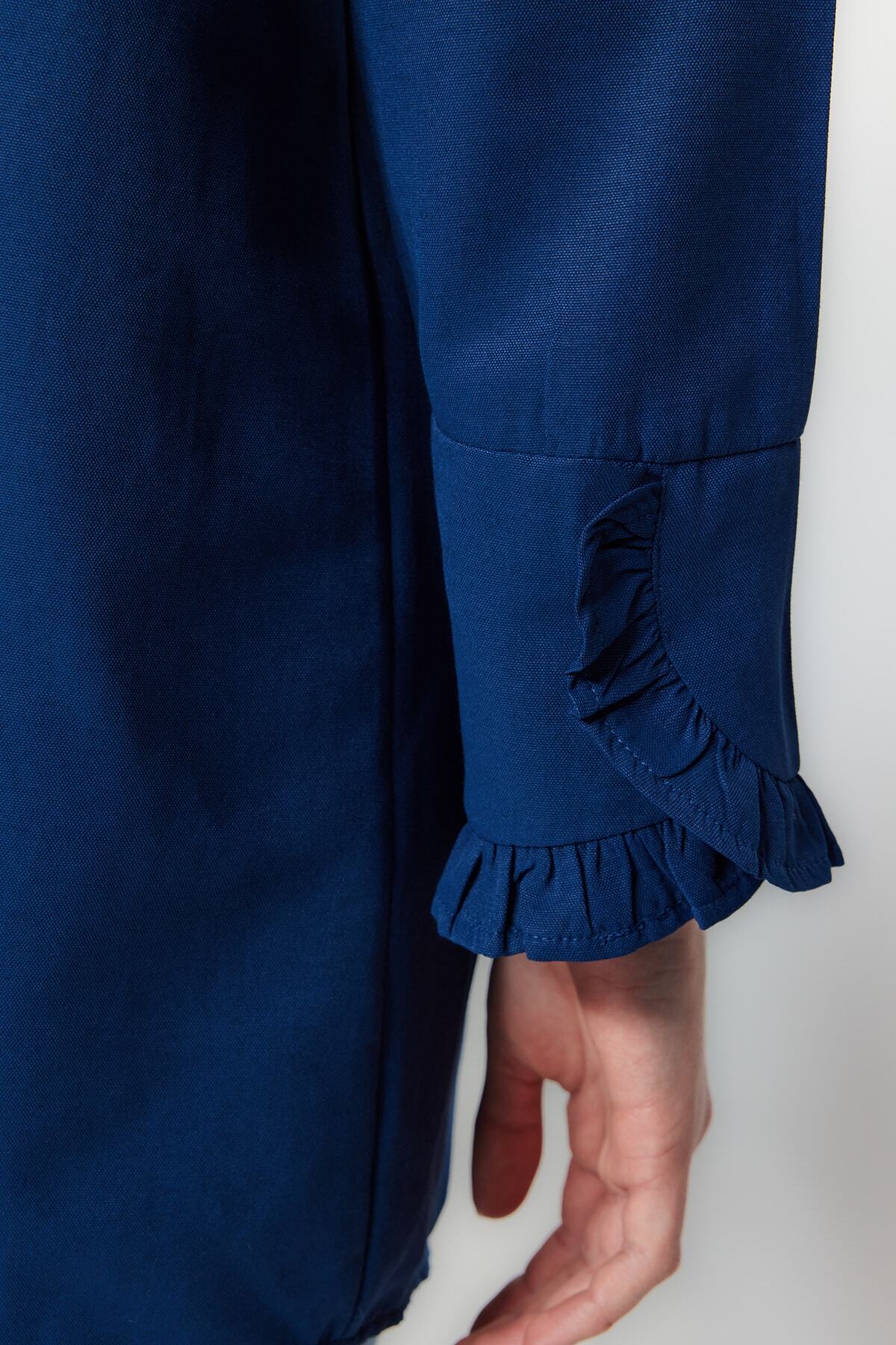 Trendyol Modest-Tkaná bavlněná košile Indigo Ruffle Denim Look TCTSS23TG00042 5