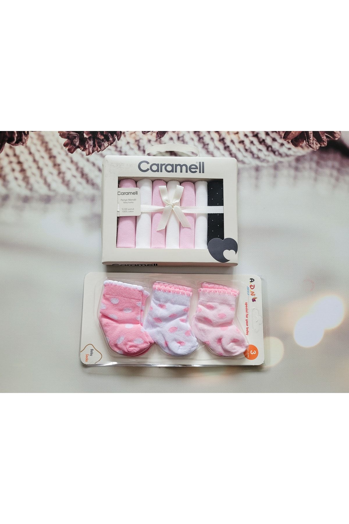 Caramell %100 Pamuk Bebek Mendili, Üçlü Çorap Set