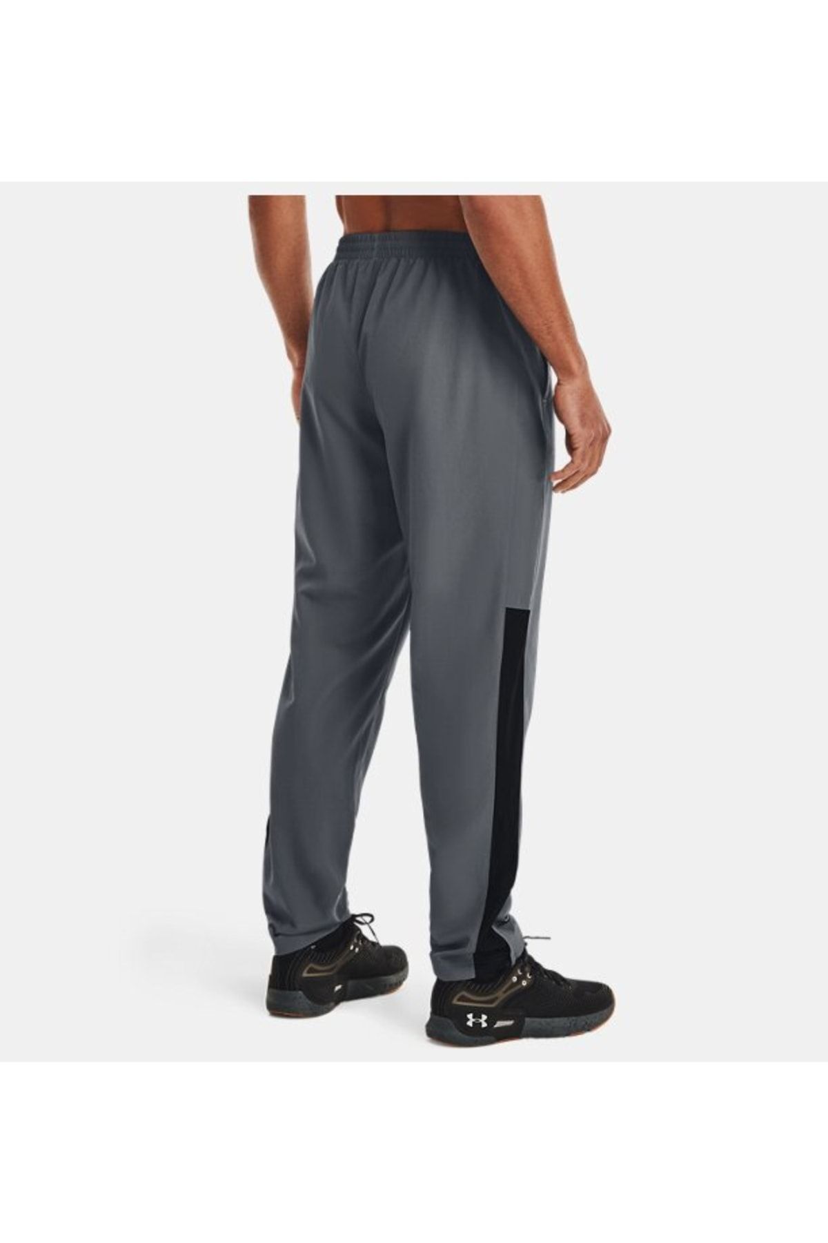 شلوار گرمکن ورزشی مشکی مردانه تکه های بافته شده حیاتی شش 1352031 012 Under Armour