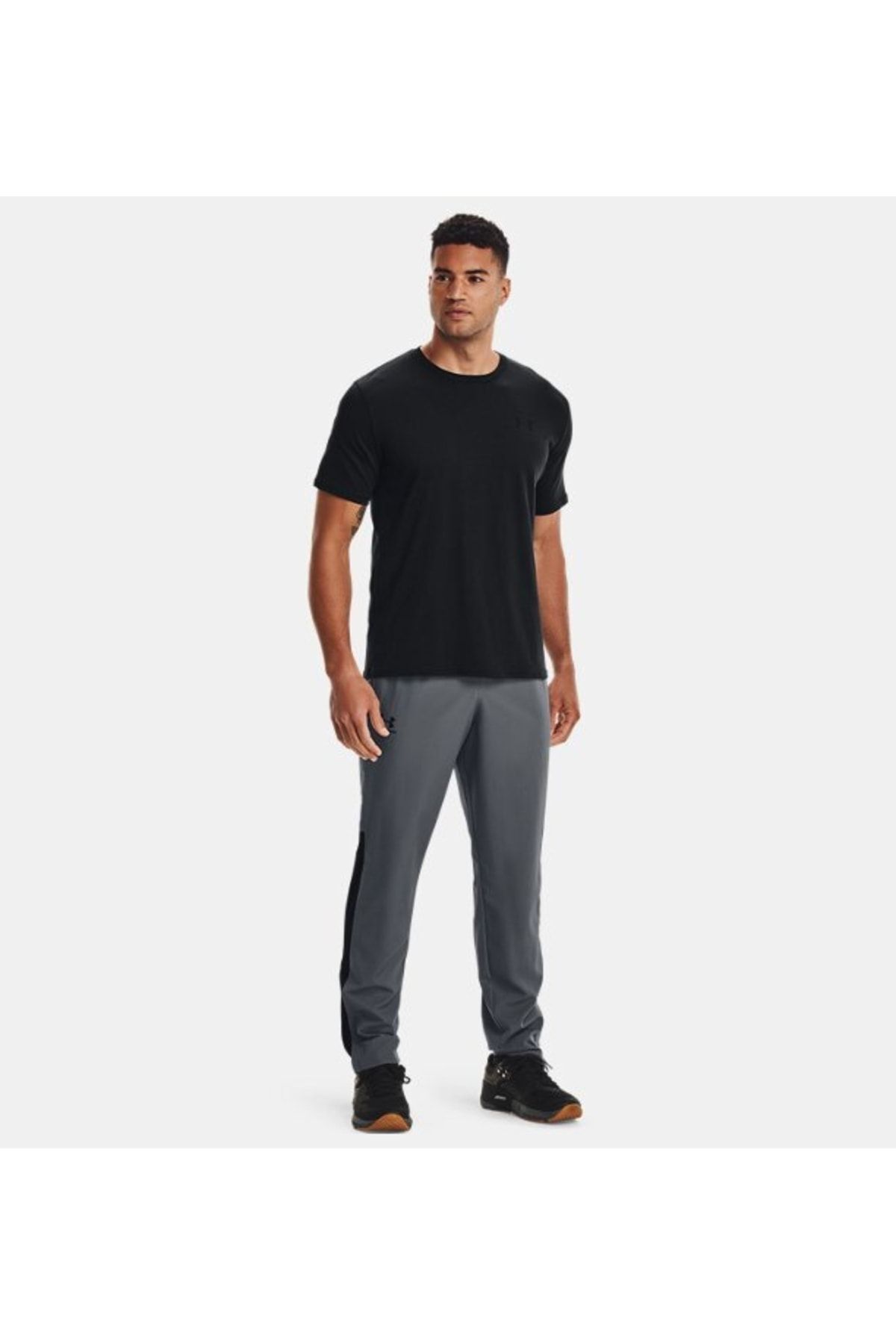 شلوار گرمکن ورزشی مشکی مردانه تکه های بافته شده حیاتی شش 1352031 012 Under Armour