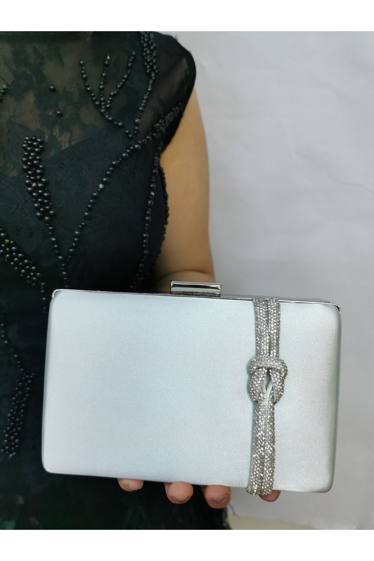 Buy White Pearl Embroidered Clutch Purse, Bag With Designer Pattern,  Shoulder Strap and Handle for Wedding, Evening Party and Gift Online in  India - Etsy