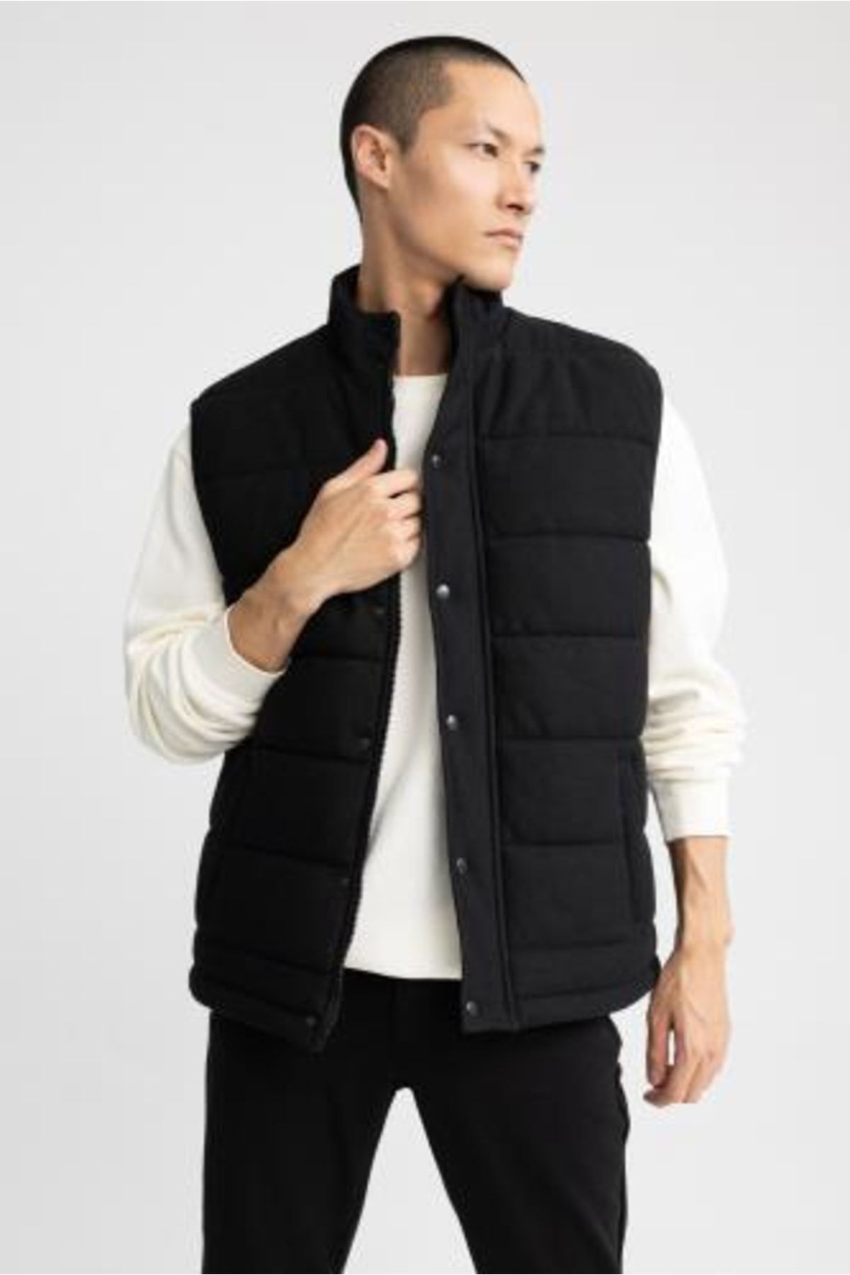 DeFacto Regular Fit Dik Yaka Cepli Şişme Yelek QE7685