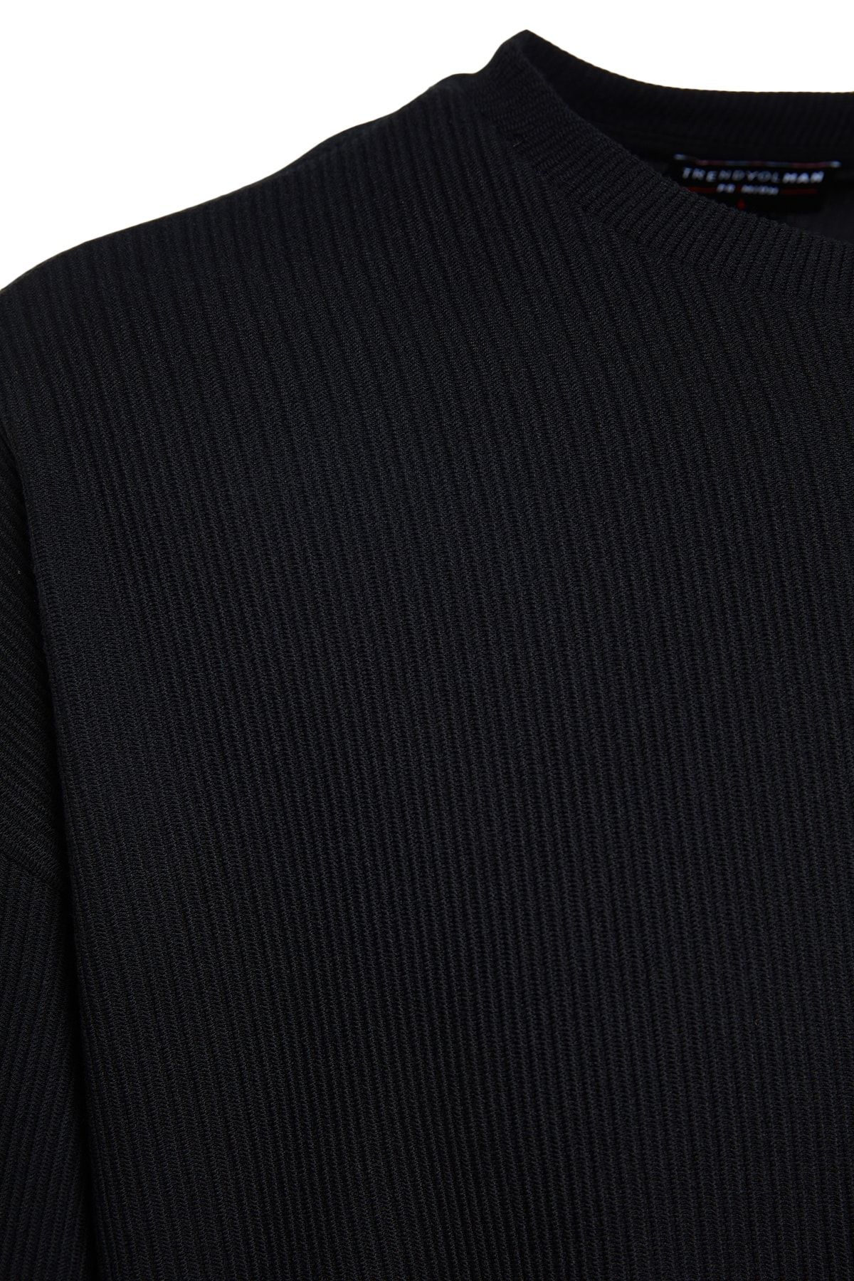 Trendyol Collection-Schwarzes, übergroßes, kurzärmliges, strukturiertes Ottoman-T-Shirt mit Rundhalsausschnitt in limitierter Auflage TMNSS23TS00081 6