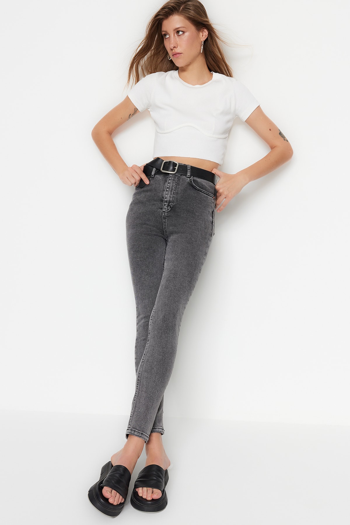 Trendyol Collection Jeans Grau Skinny