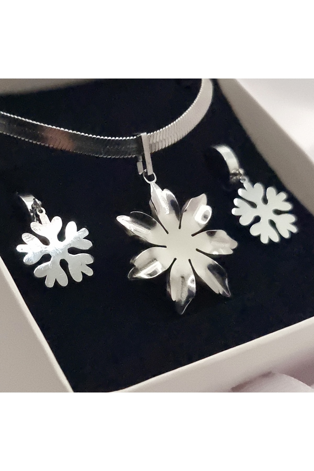 Kar Tanesi Küpe Ve Çiçek Kolye Tasarım Orijinal Çelik Set Takım 2
