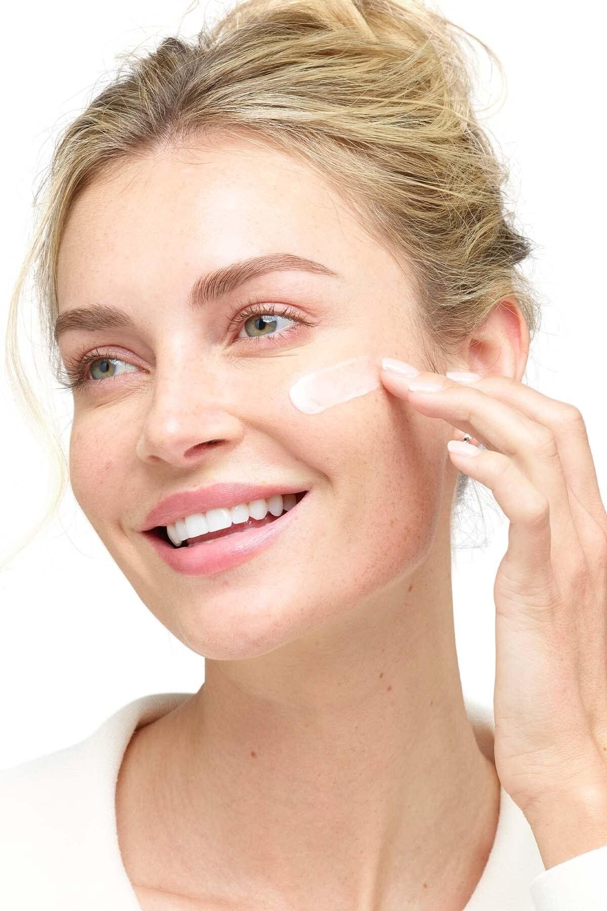 L'Oreal Paris کرم ضد چروک و ضد لک Revitalift Laser X3 SPF 25